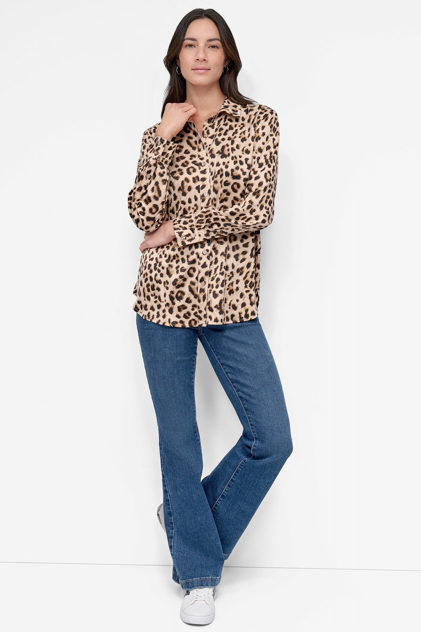 CLASSIC FIT BUTTON FRONT SHIRT