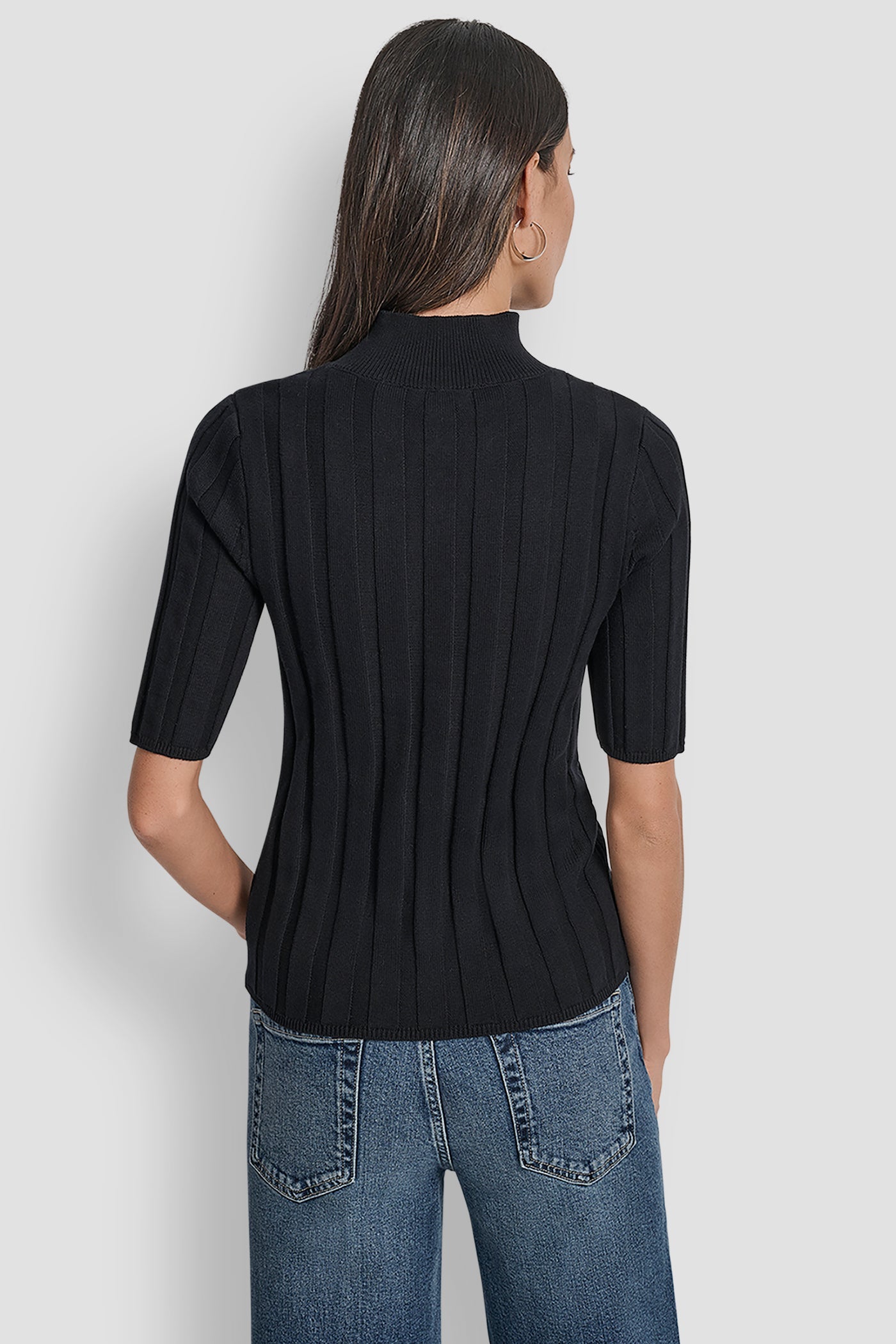 ELBOW SLEEVE WIDE RIB MOCK NECK WITH LOGO PATCH