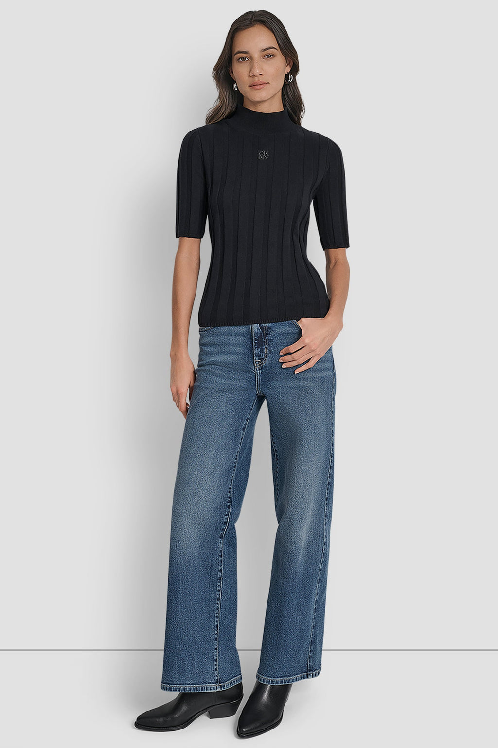 ELBOW SLEEVE WIDE RIB MOCK NECK WITH LOGO PATCH