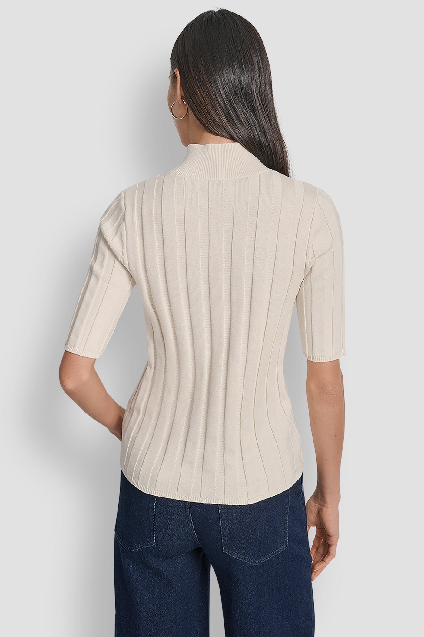 ELBOW SLEEVE WIDE RIB MOCK NECK WITH LOGO PATCH