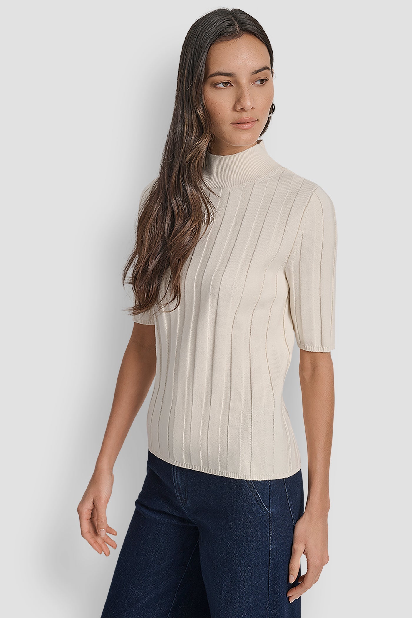 ELBOW SLEEVE WIDE RIB MOCK NECK WITH LOGO PATCH
