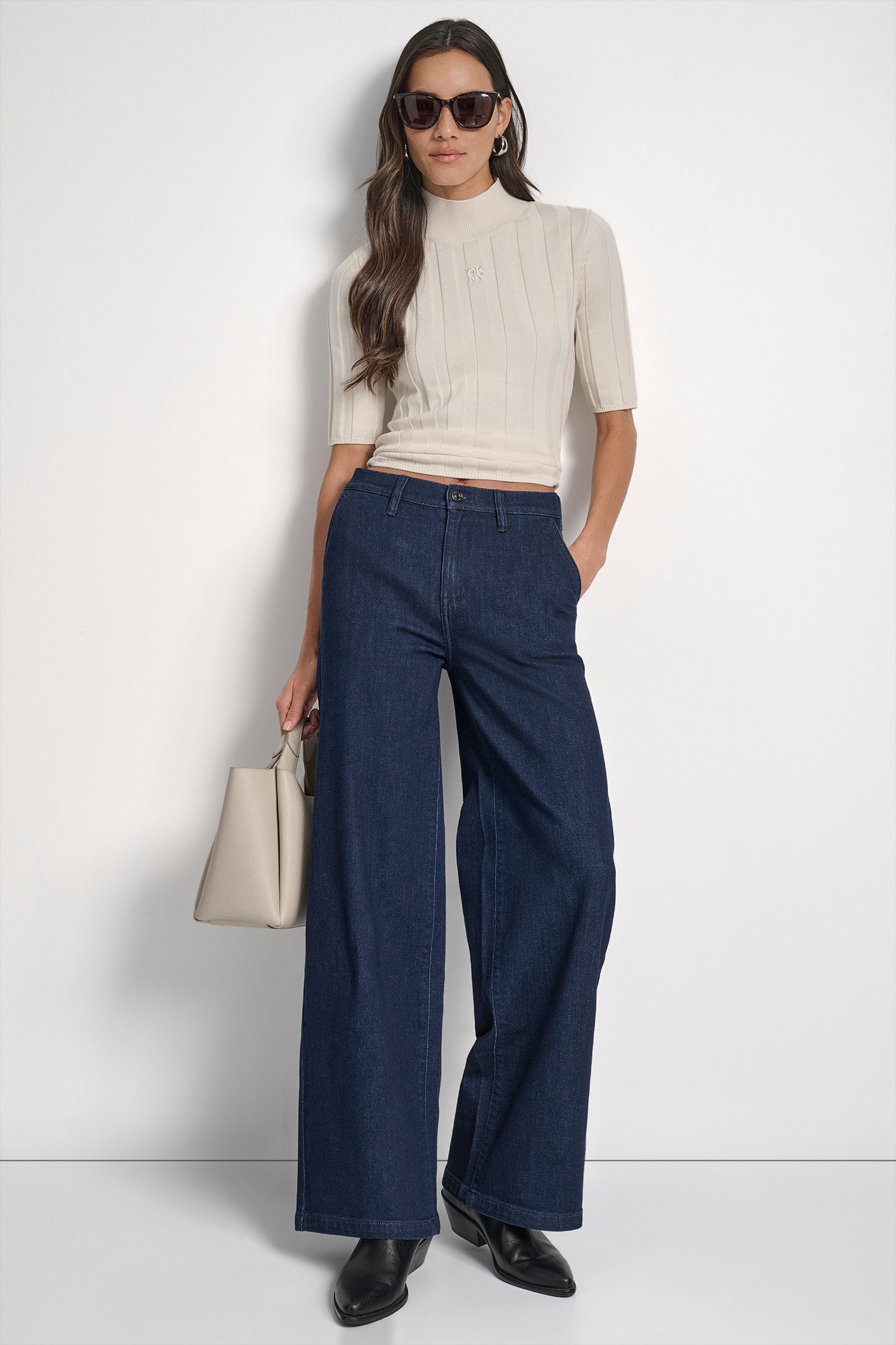 ELBOW SLEEVE WIDE RIB MOCK NECK WITH LOGO PATCH