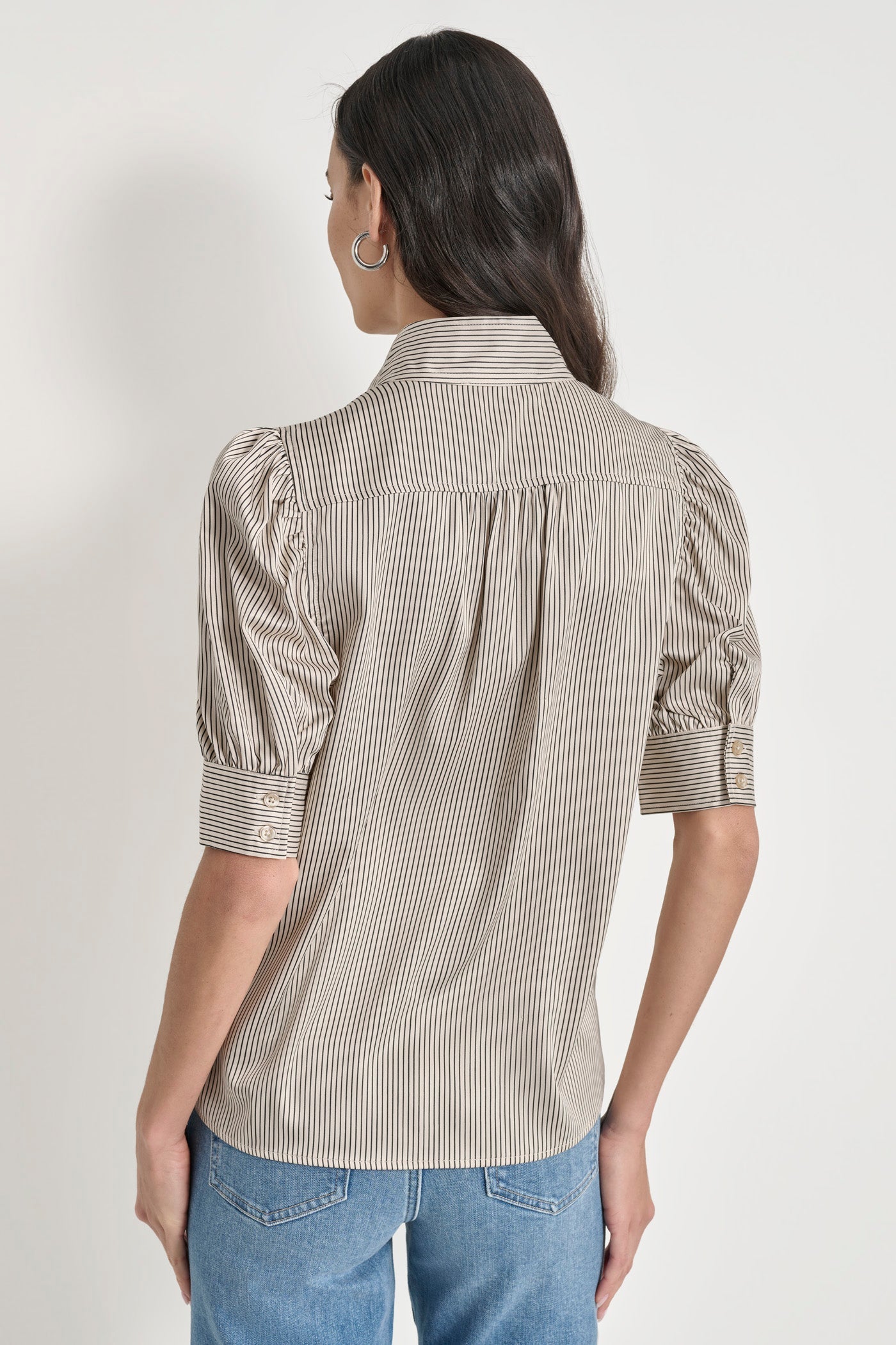 PUFF SLEEVE COLLARLESS SHIRT