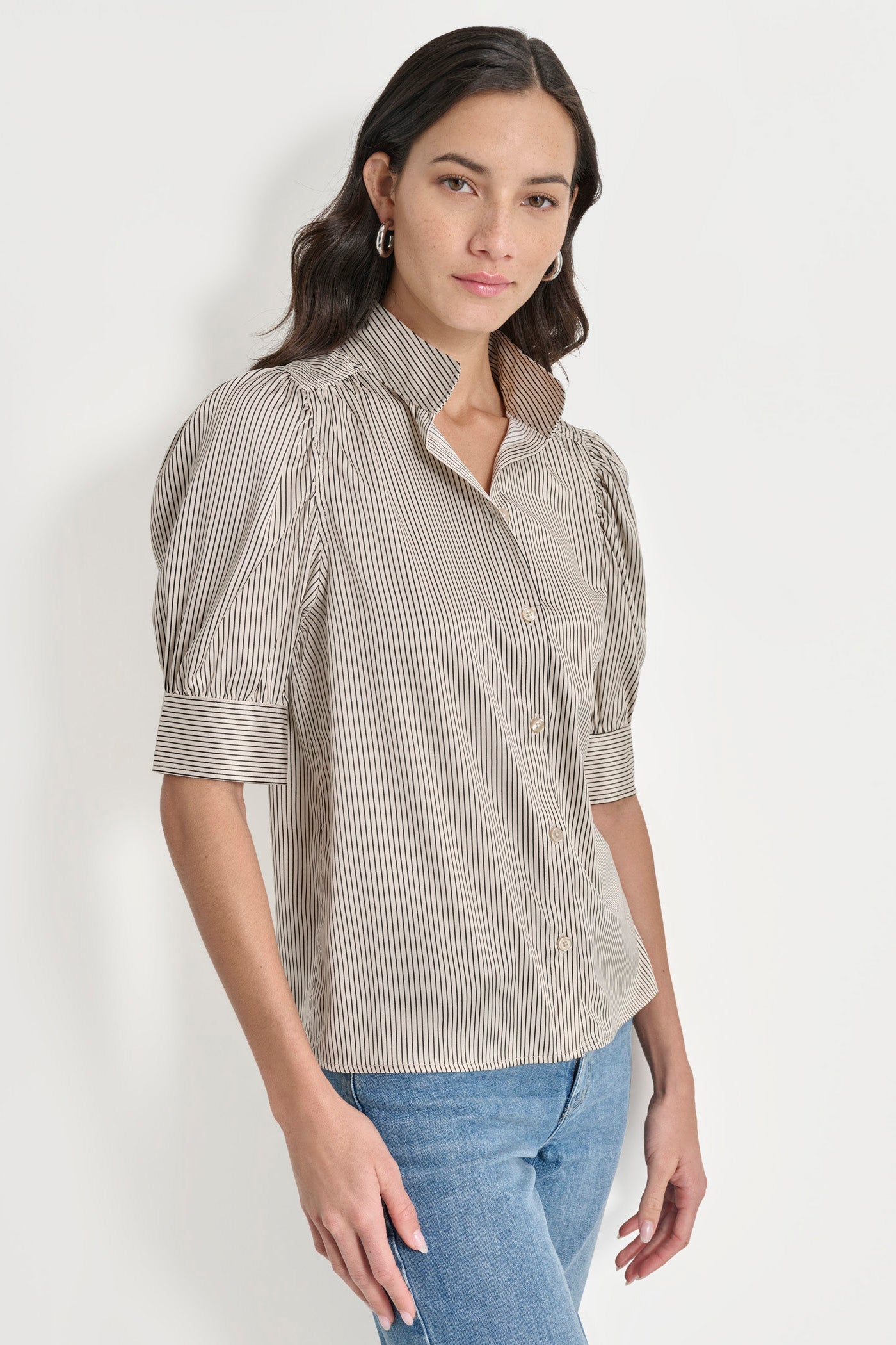 PUFF SLEEVE COLLARLESS SHIRT
