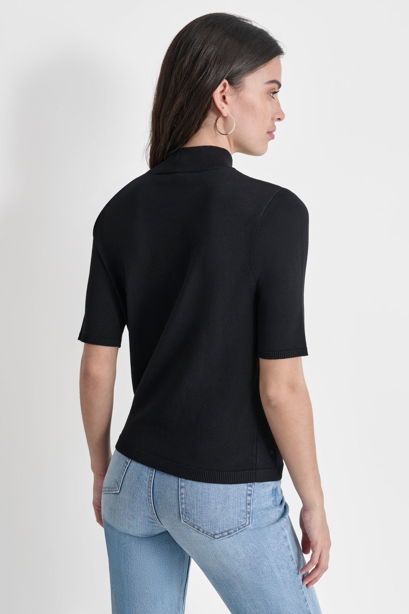 MOCK NECK LOGO SWEATER