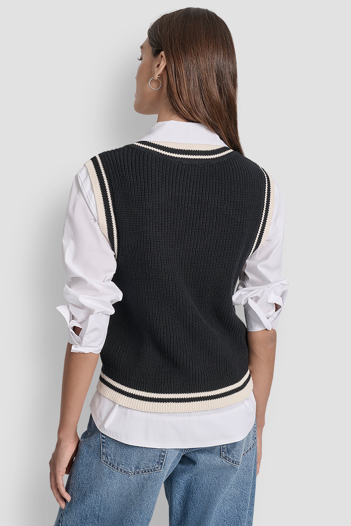 V-NECK TIPPED SLEEVELESS SWEATER