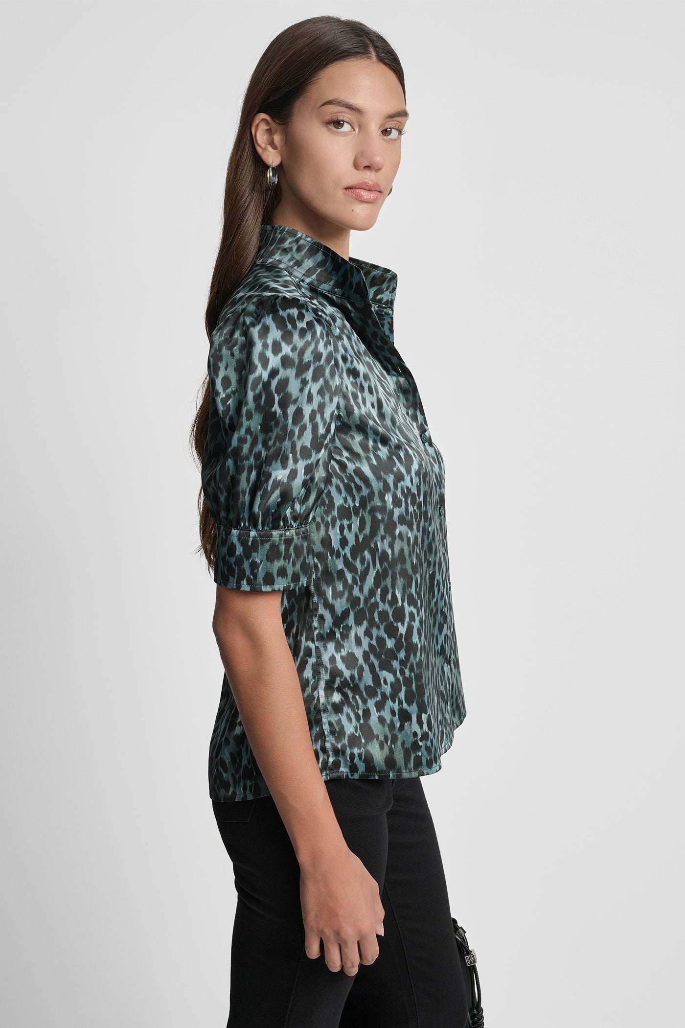 PUFF SLEEVE COLLARLESS SHIRT