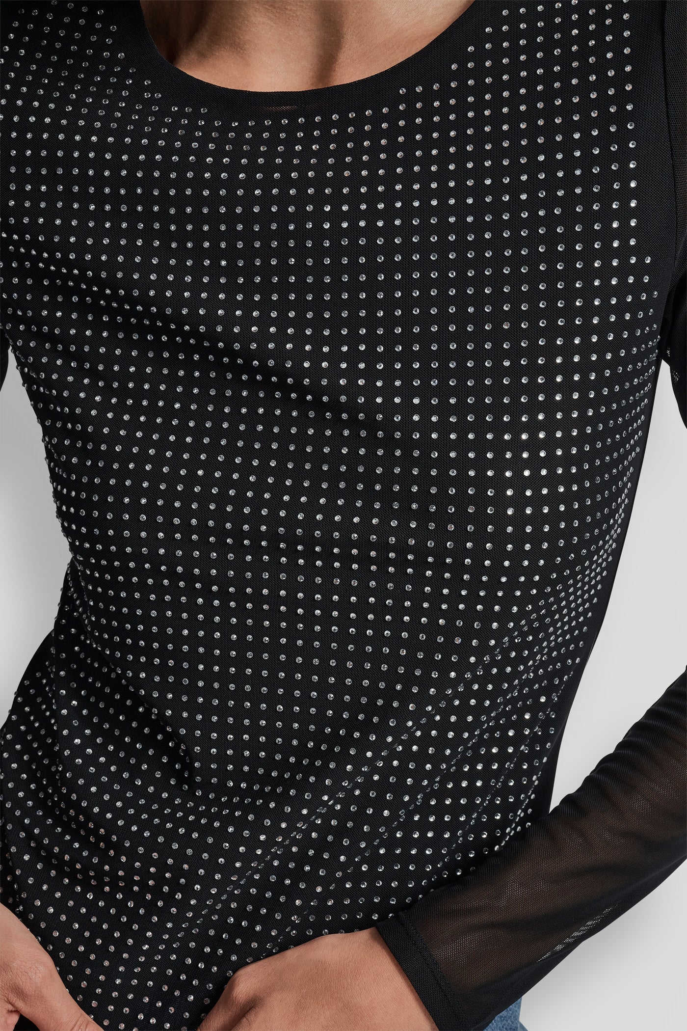 STUDDED MESH TOP