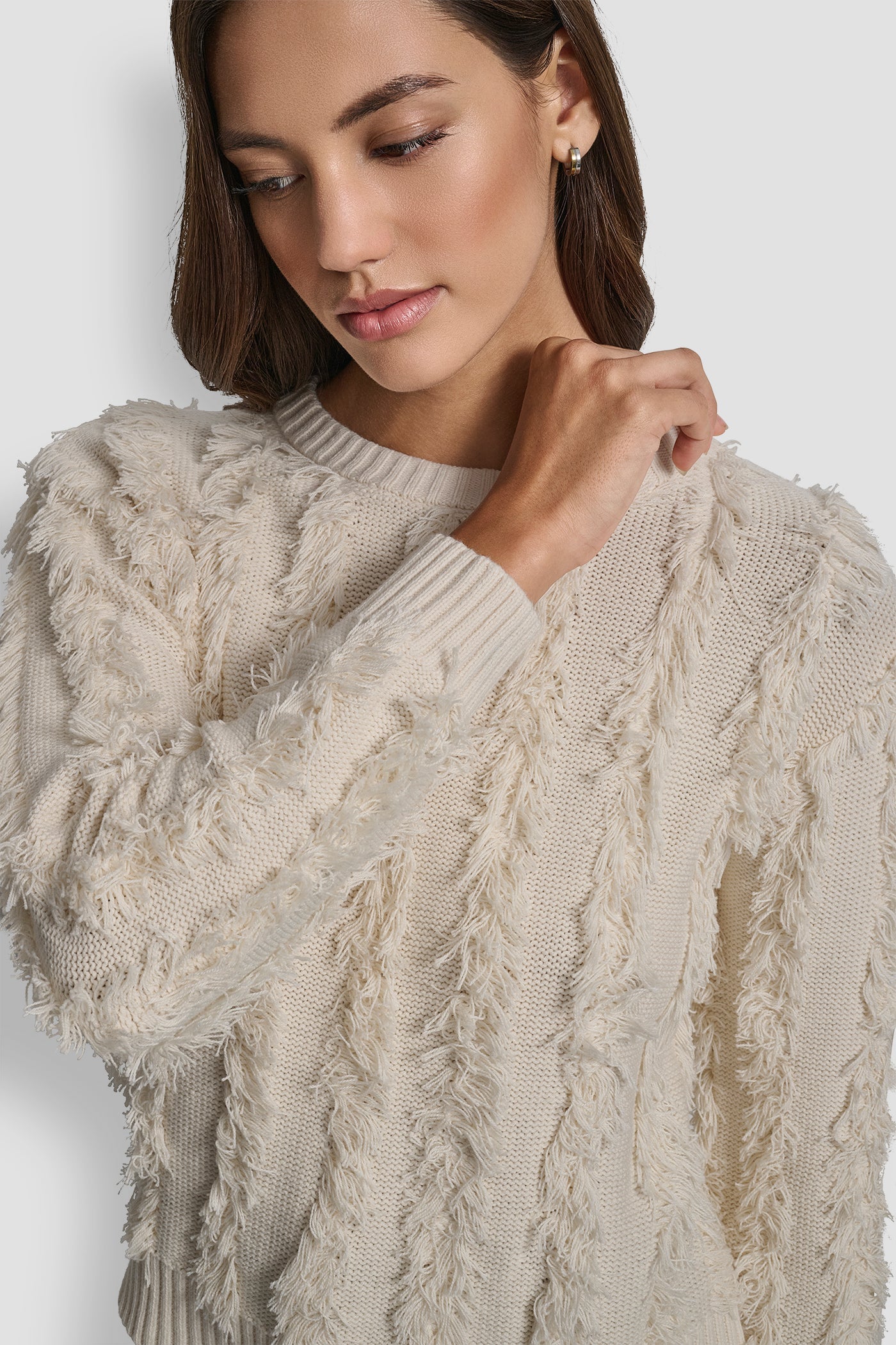 LONG SLEEVE CREW NECK WITH FRINGE STITCHING