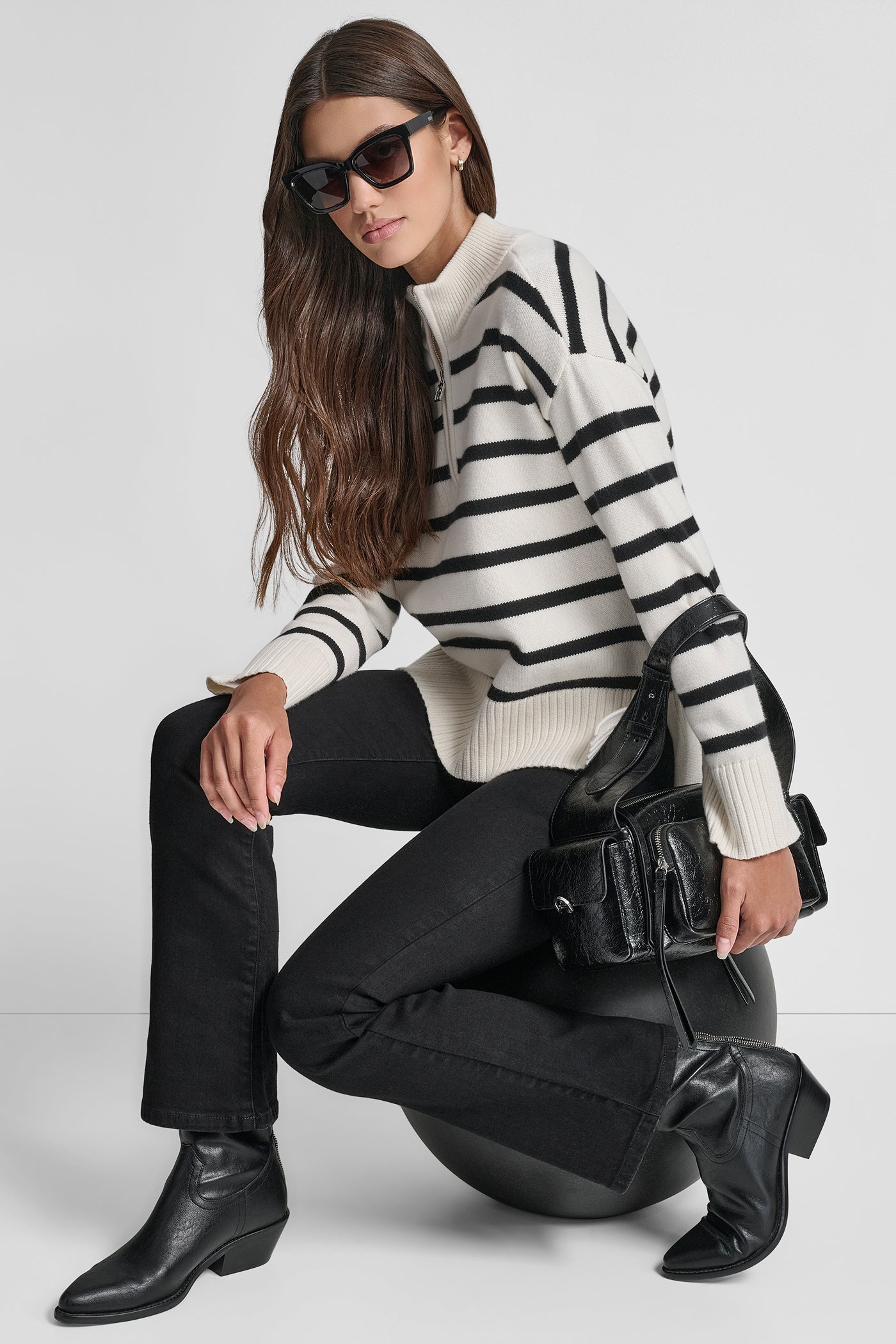 LONG SLEEVED 1/4 ZIP COLLAR STRIPED SWEATER