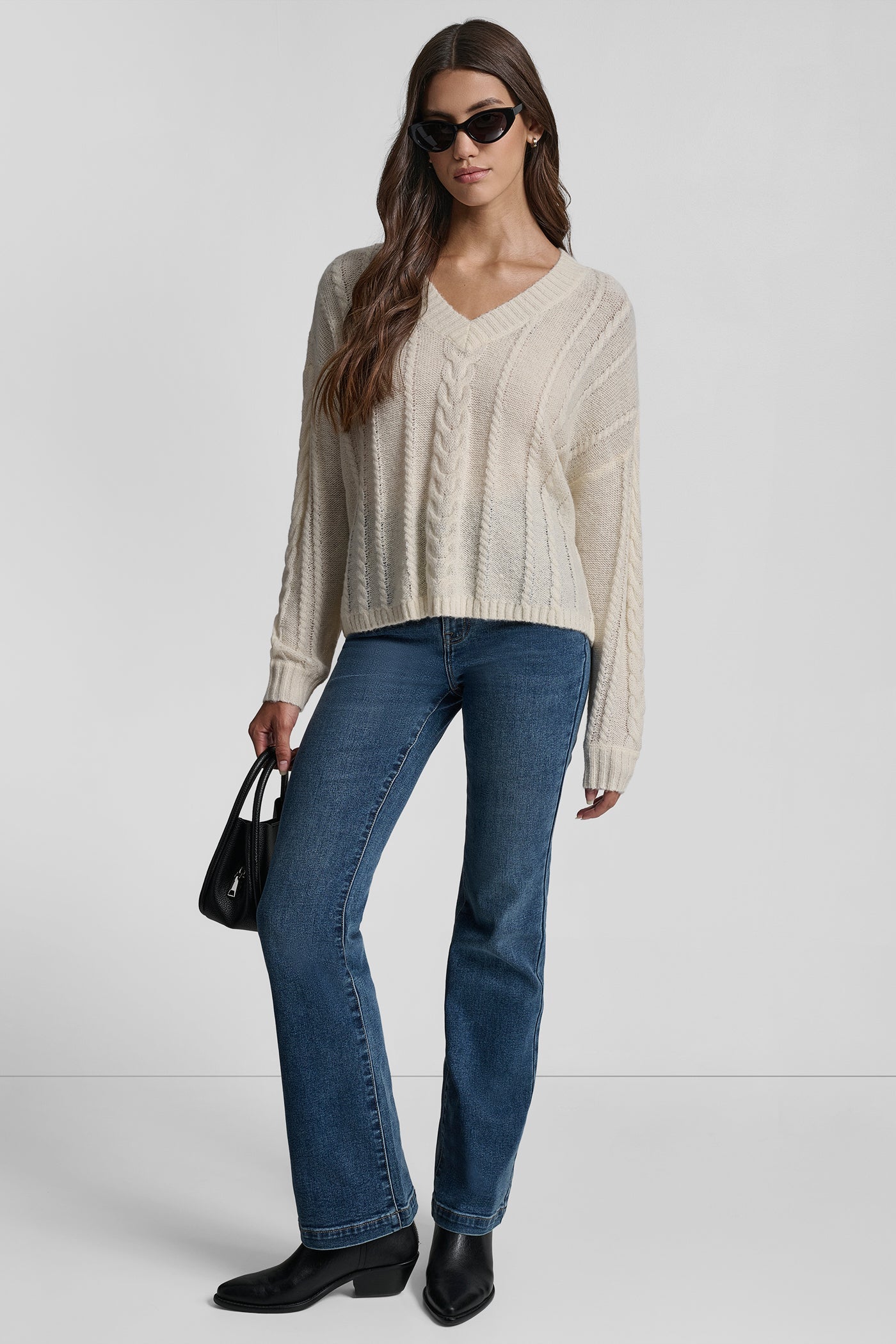 MOHAIR LIKE CABLE V-NECK SWEATER