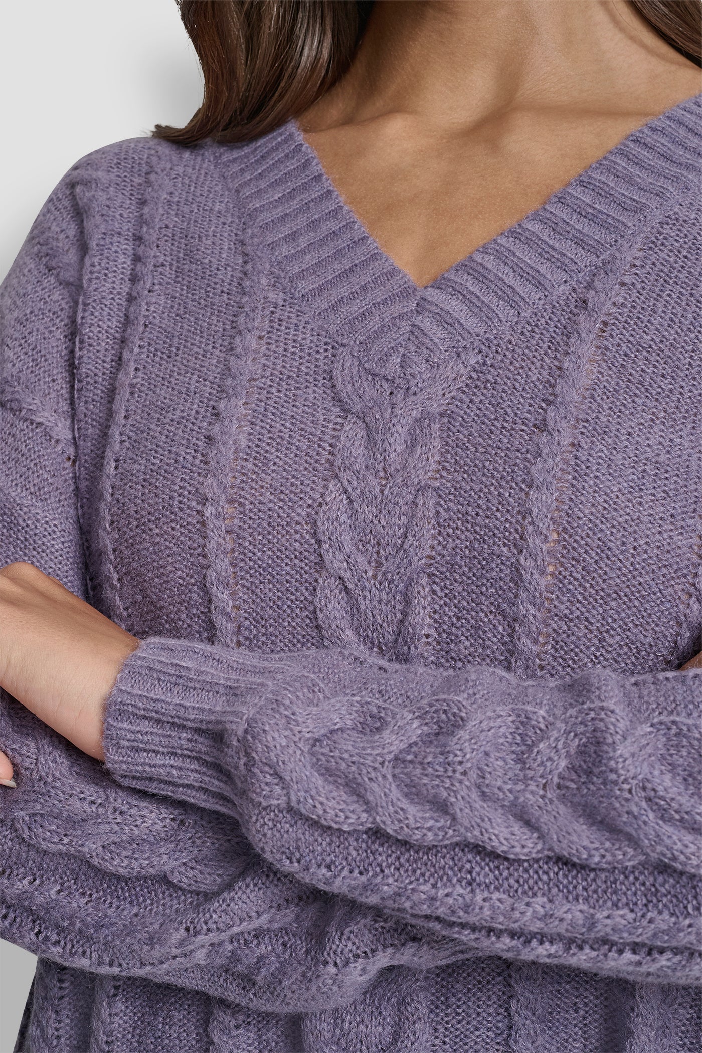 MOHAIR LIKE CABLE V-NECK SWEATER