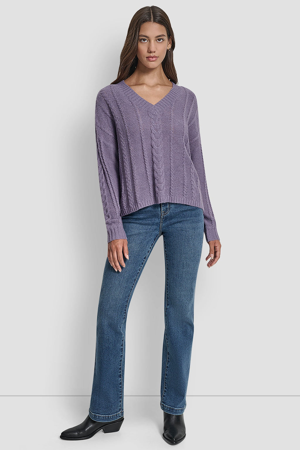 MOHAIR LIKE CABLE V-NECK SWEATER