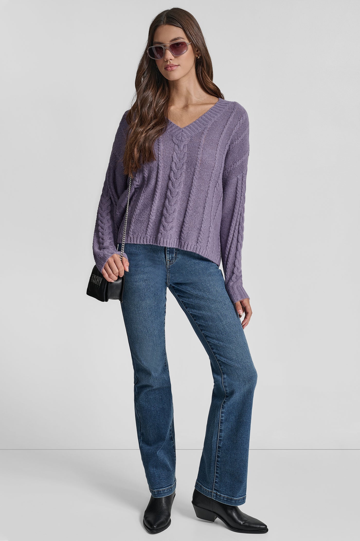 MOHAIR LIKE CABLE V-NECK SWEATER