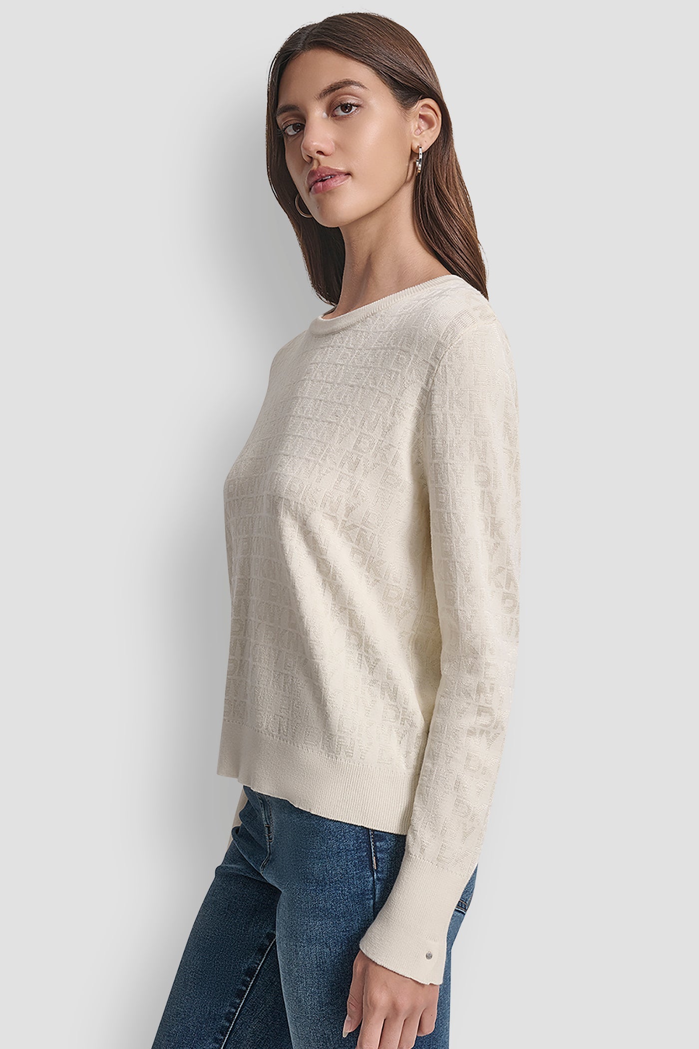 LONG SLEEVE CREW NECK LOGO SWEATER WITH CUFF SLIT