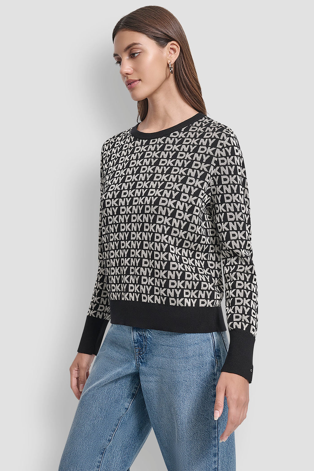 LONG SLEEVE CREW NECK LOGO SWEATER WITH CUFF SLIT