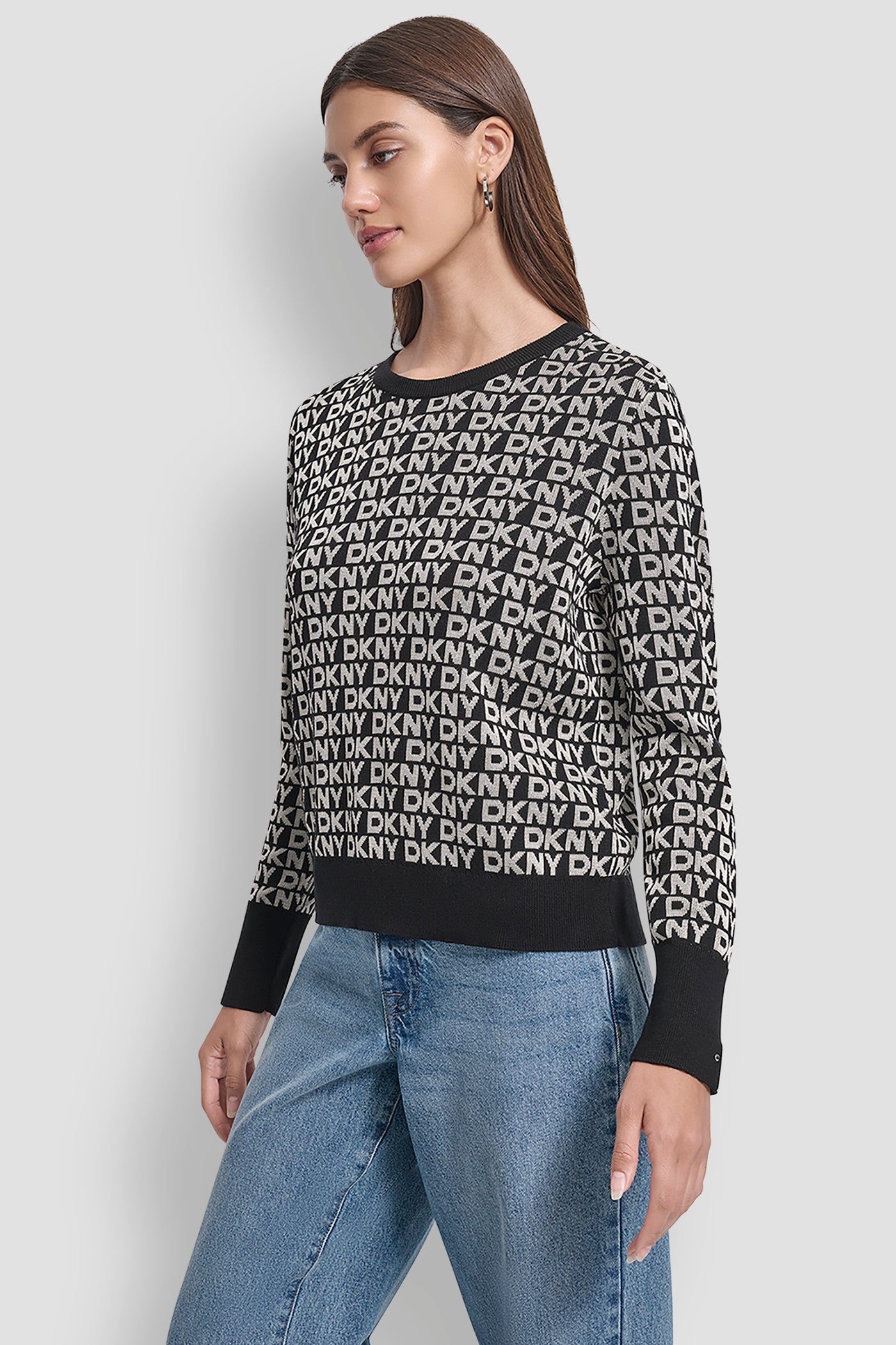 LONG SLEEVE CREW NECK LOGO SWEATER WITH CUFF SLIT