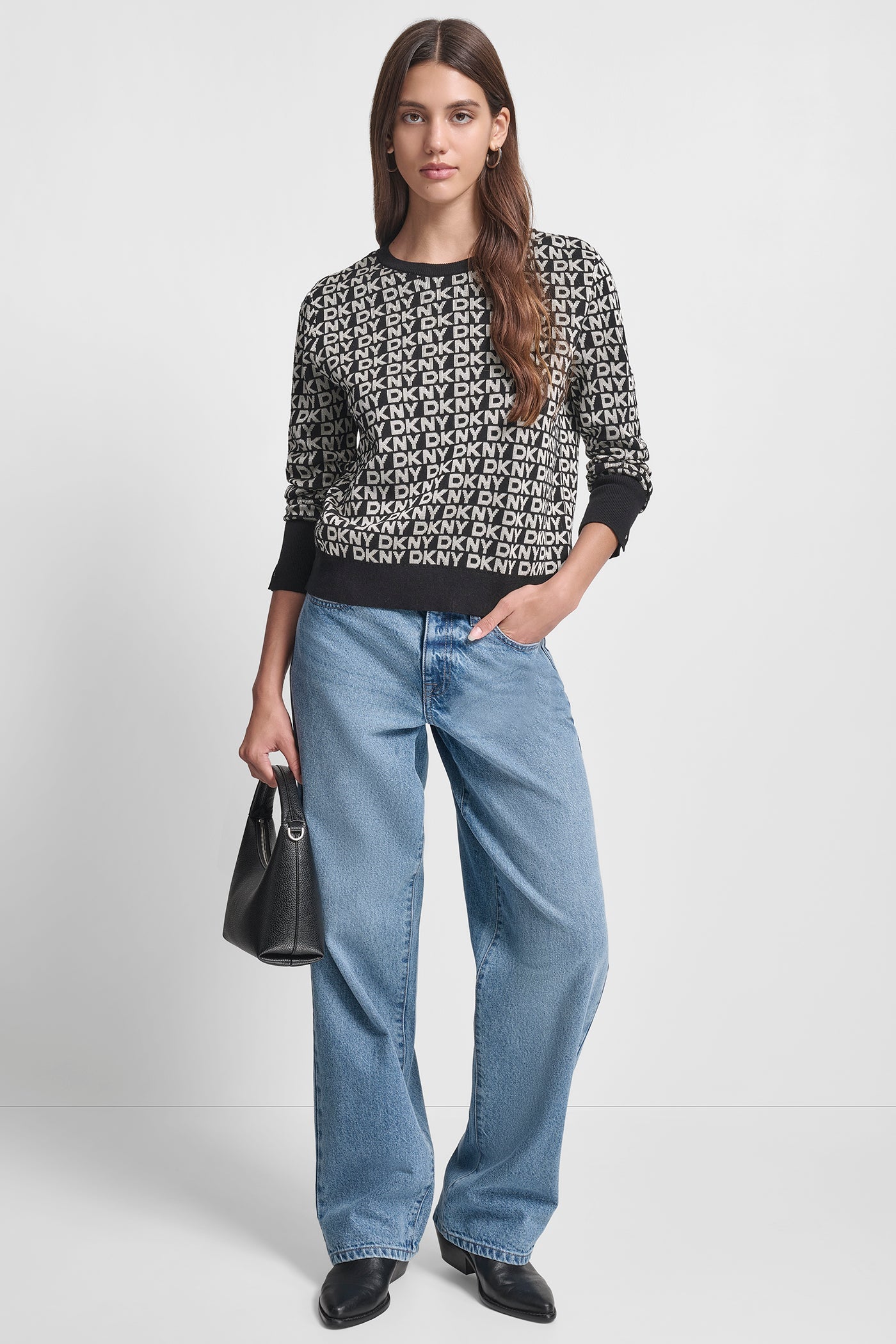 LONG SLEEVE CREW NECK LOGO SWEATER WITH CUFF SLIT