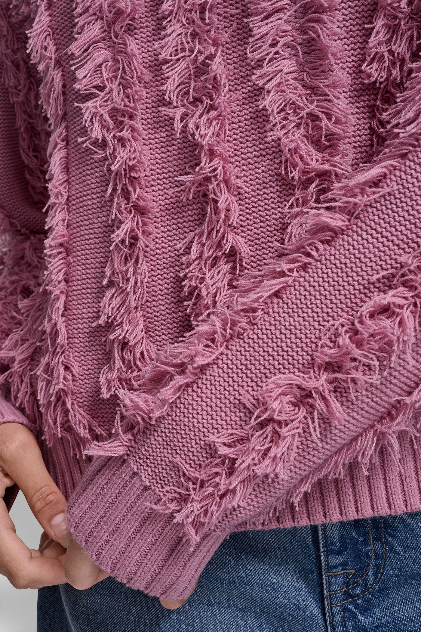 LONG SLEEVE CREW NECK WITH FRINGE STITCHING