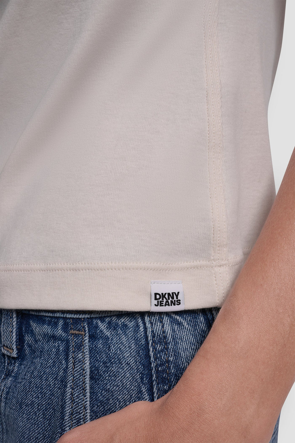 CLASSIC TEE