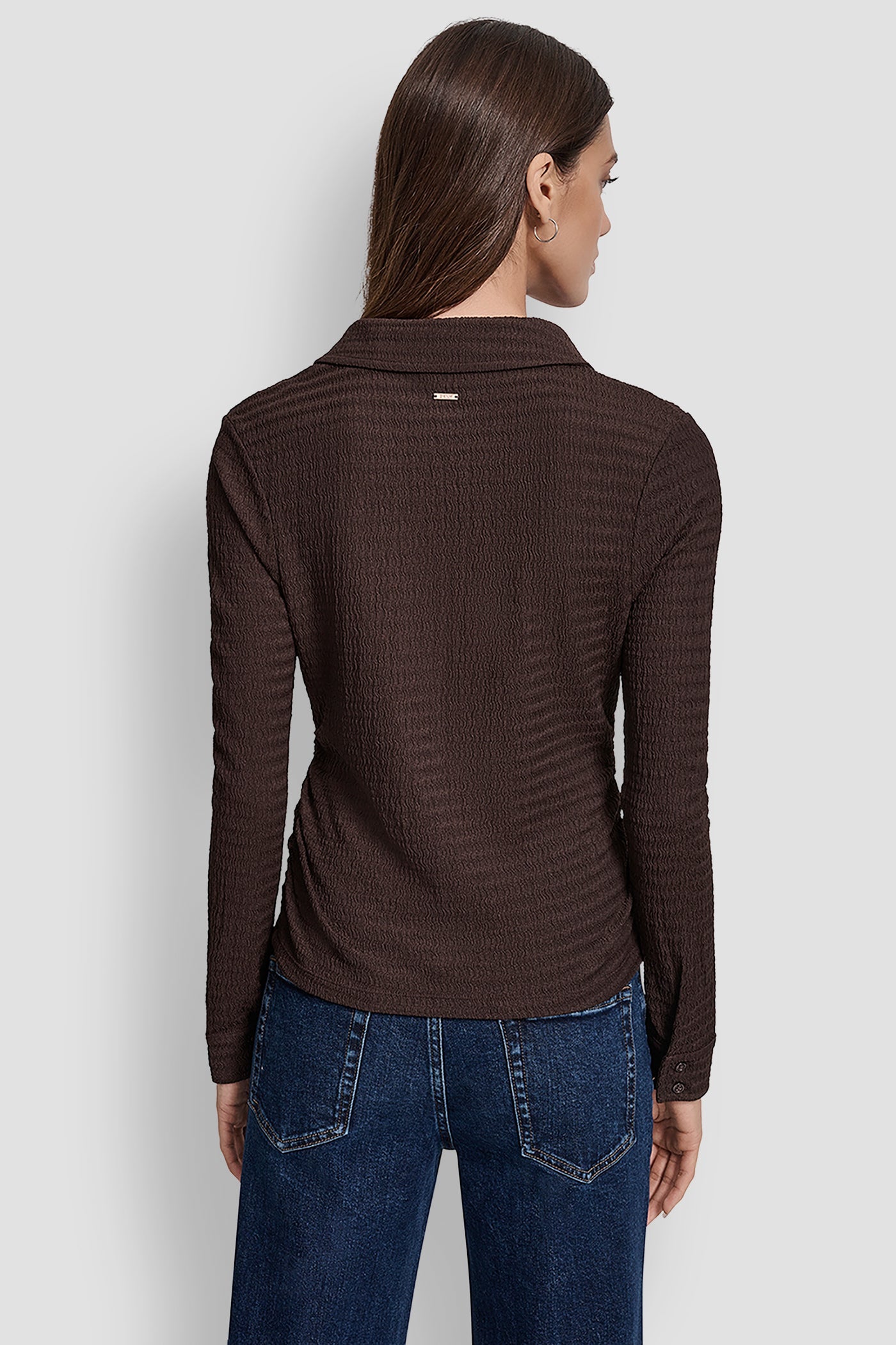 RIPPLE LACE VNECK SHIRT