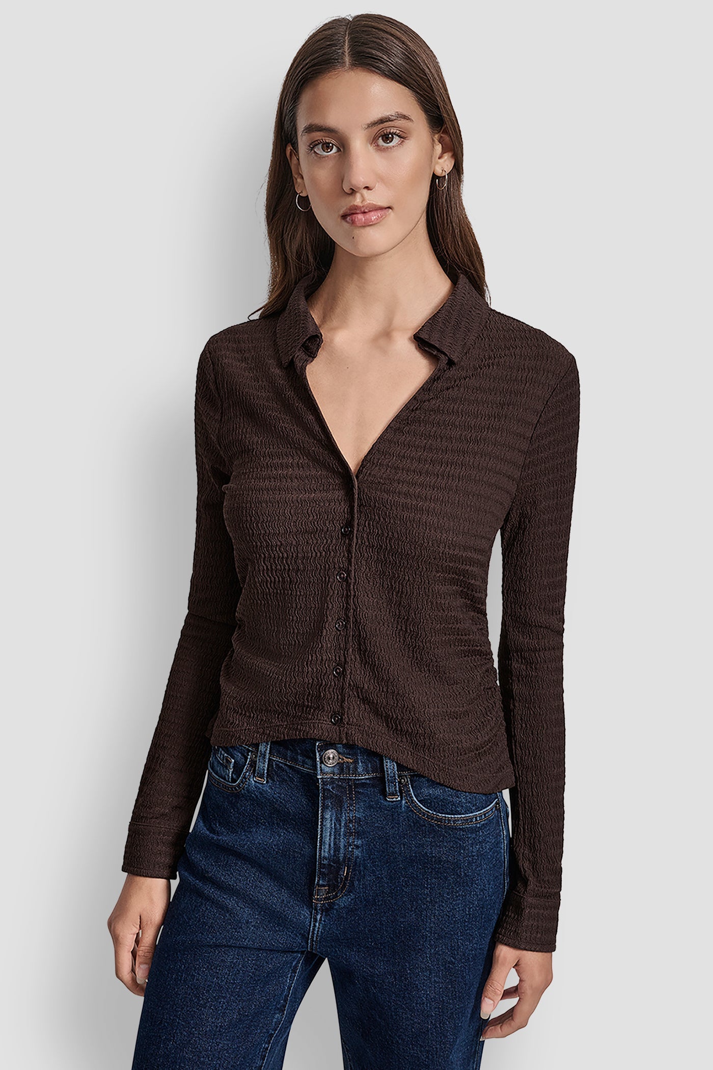RIPPLE LACE VNECK SHIRT