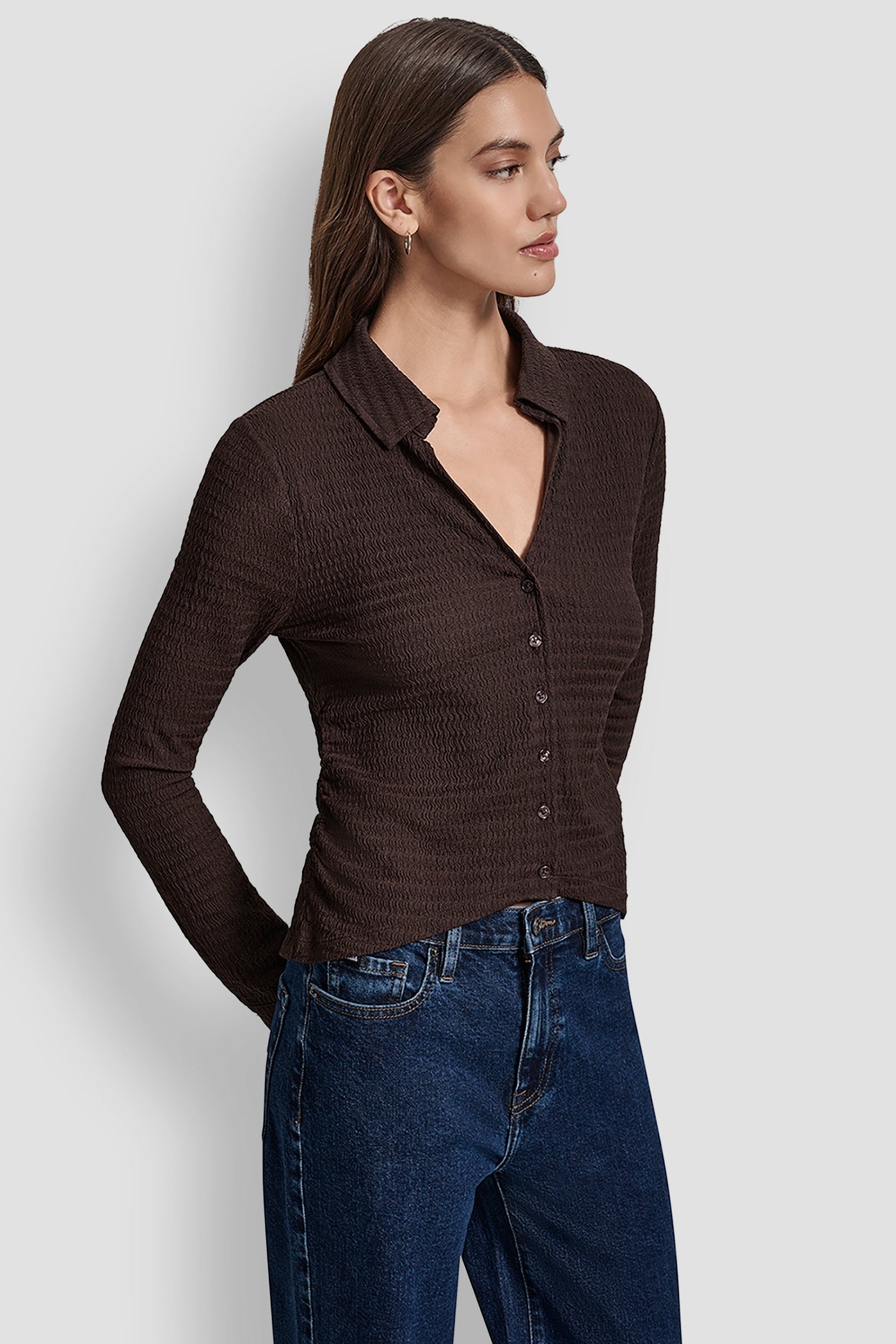 RIPPLE LACE VNECK SHIRT