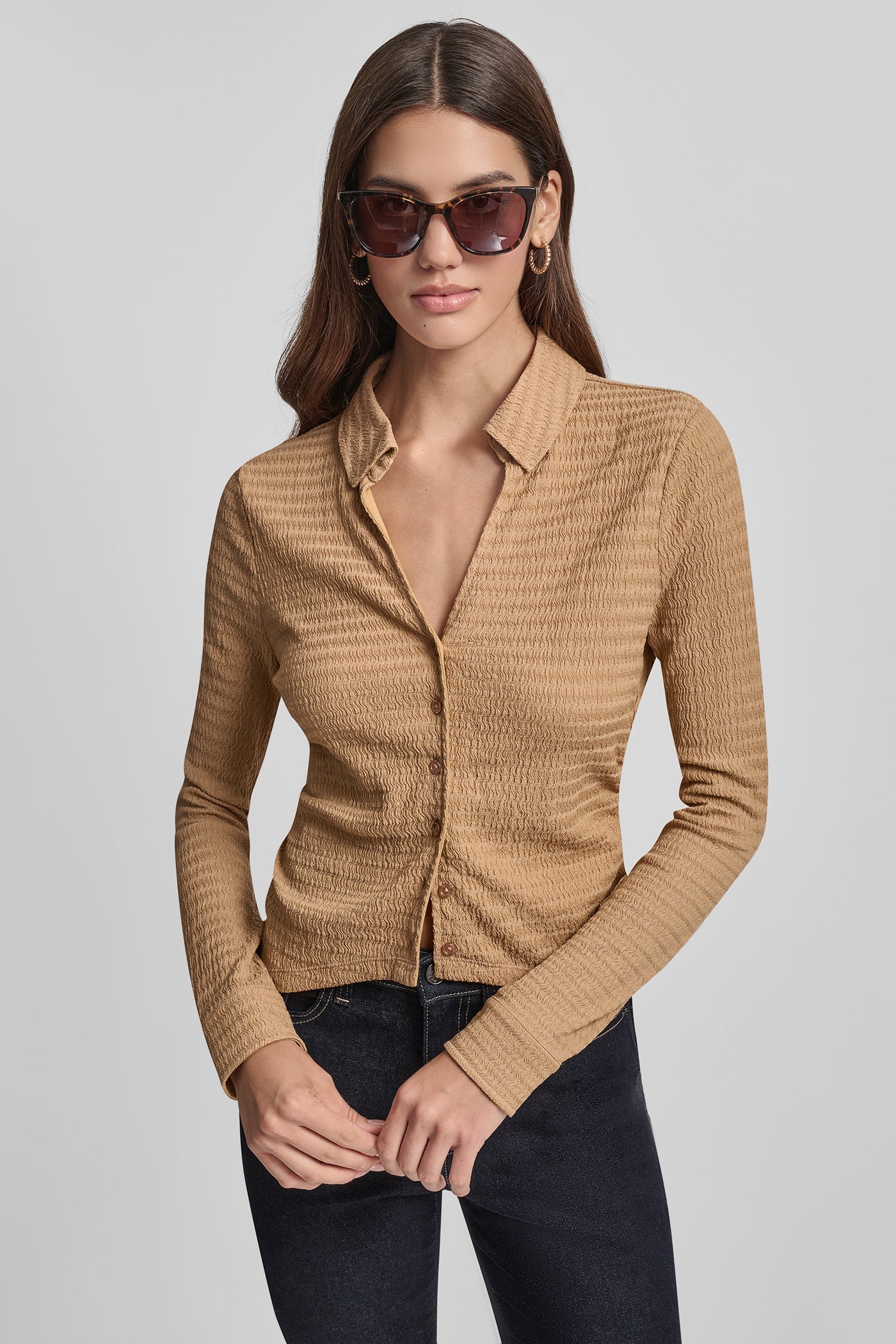 RIPPLE LACE COLLARLESS SHIRT
