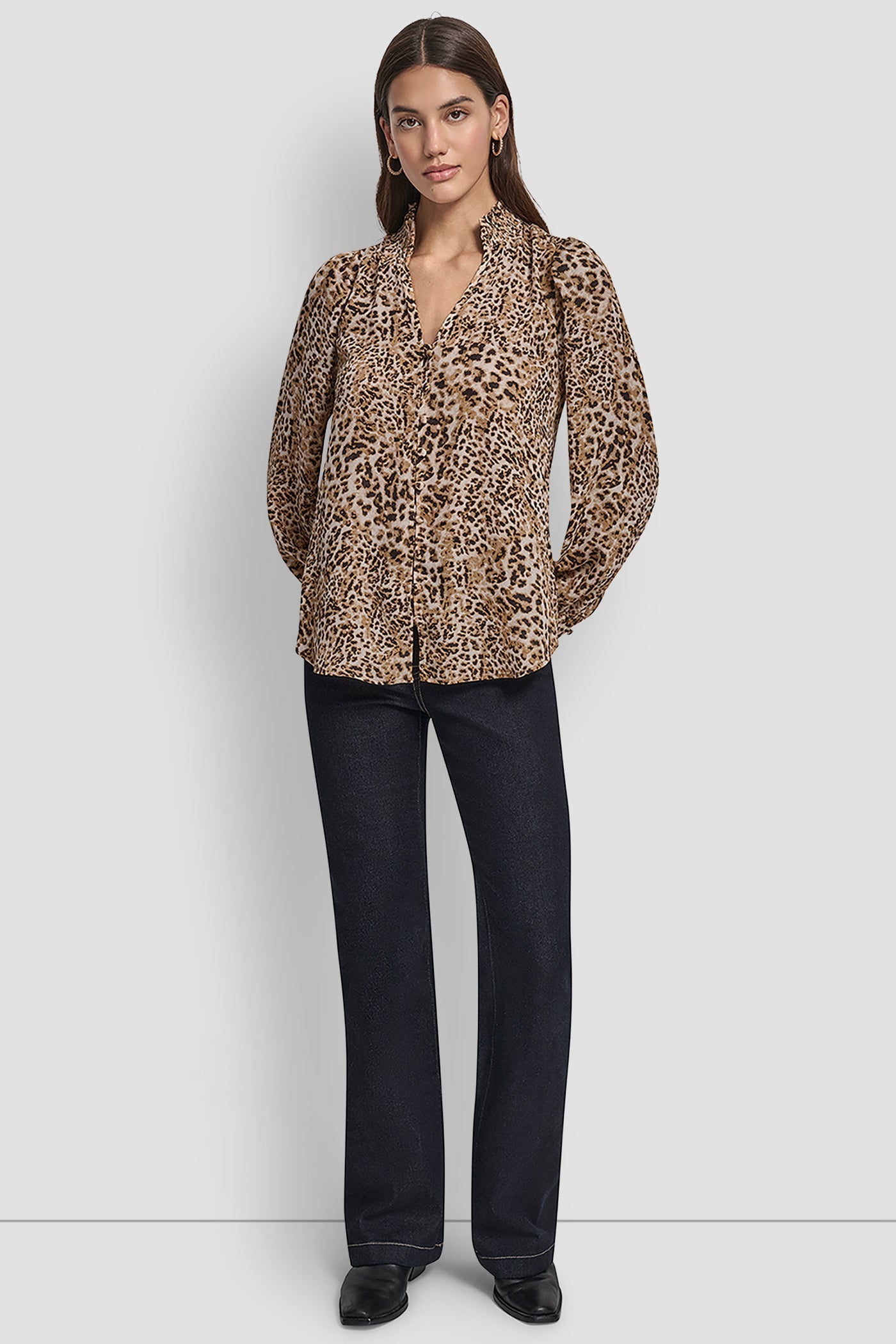 PUFF SLEEVE SMOCKED COLLARLESS SHIRT