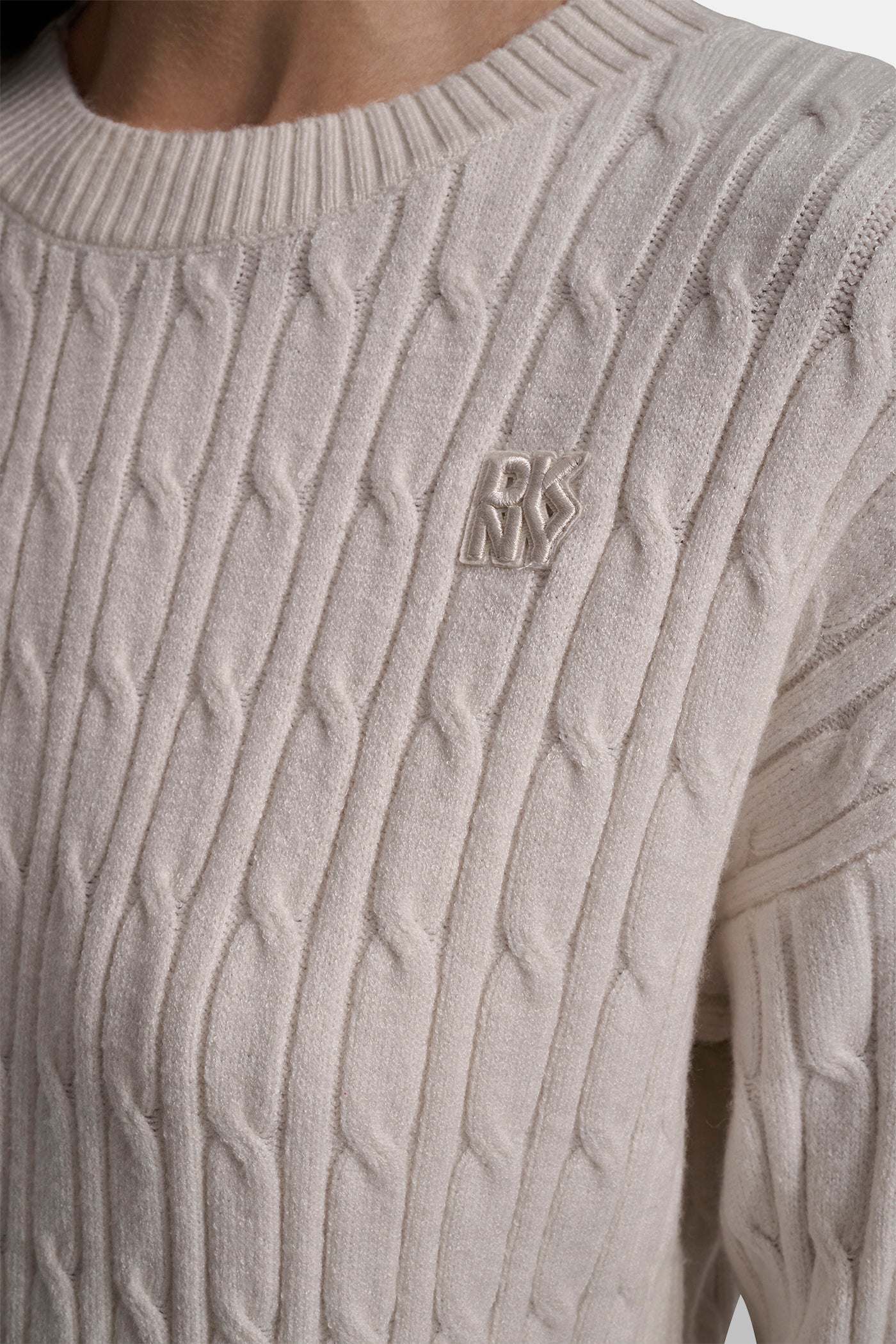 CABLE LONG SLEEVE CREW NECK WITH BABY ROLL AT HEM