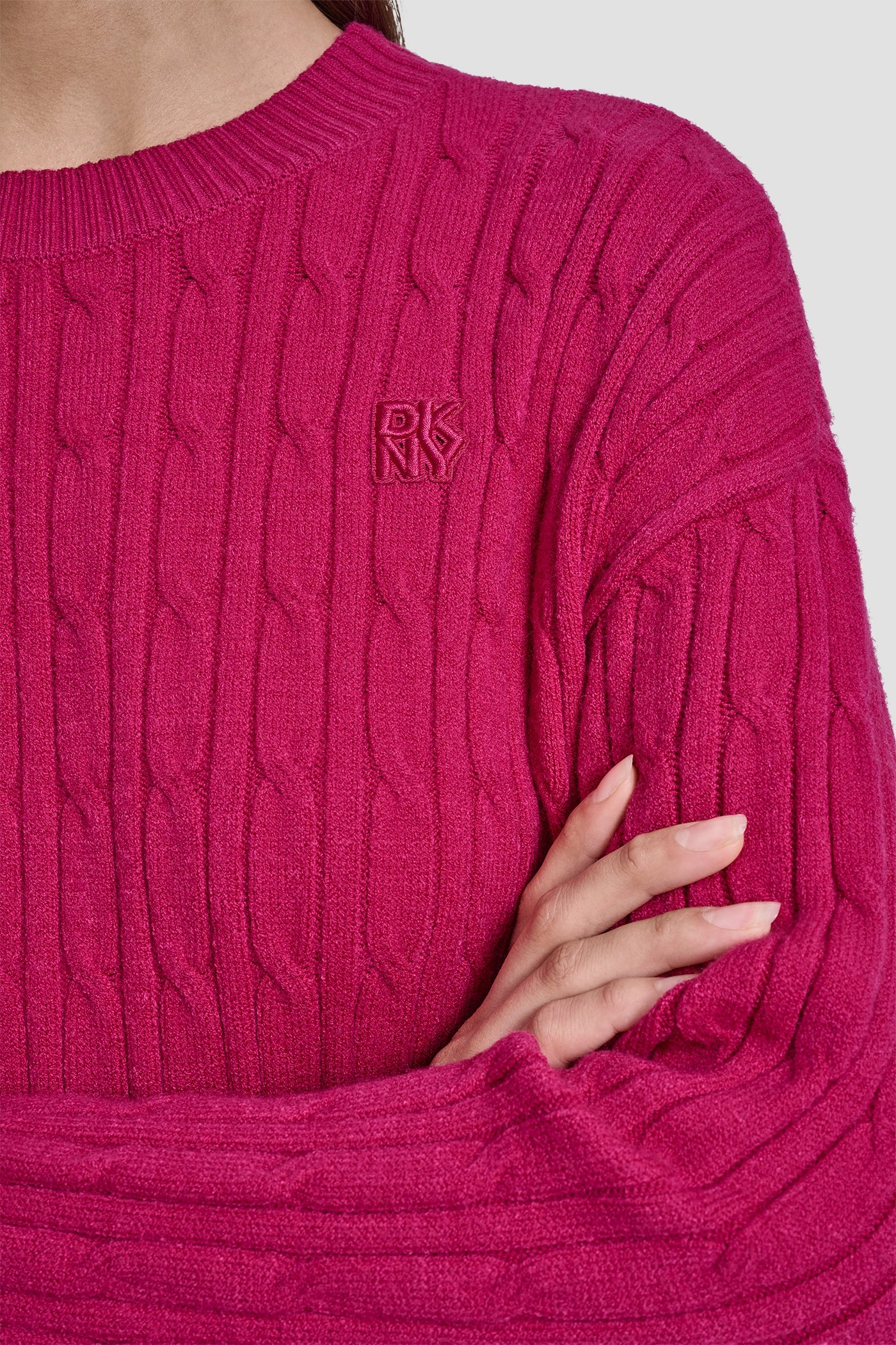 CABLE LONG SLEEVE CREW NECK WITH BABY ROLL AT HEM