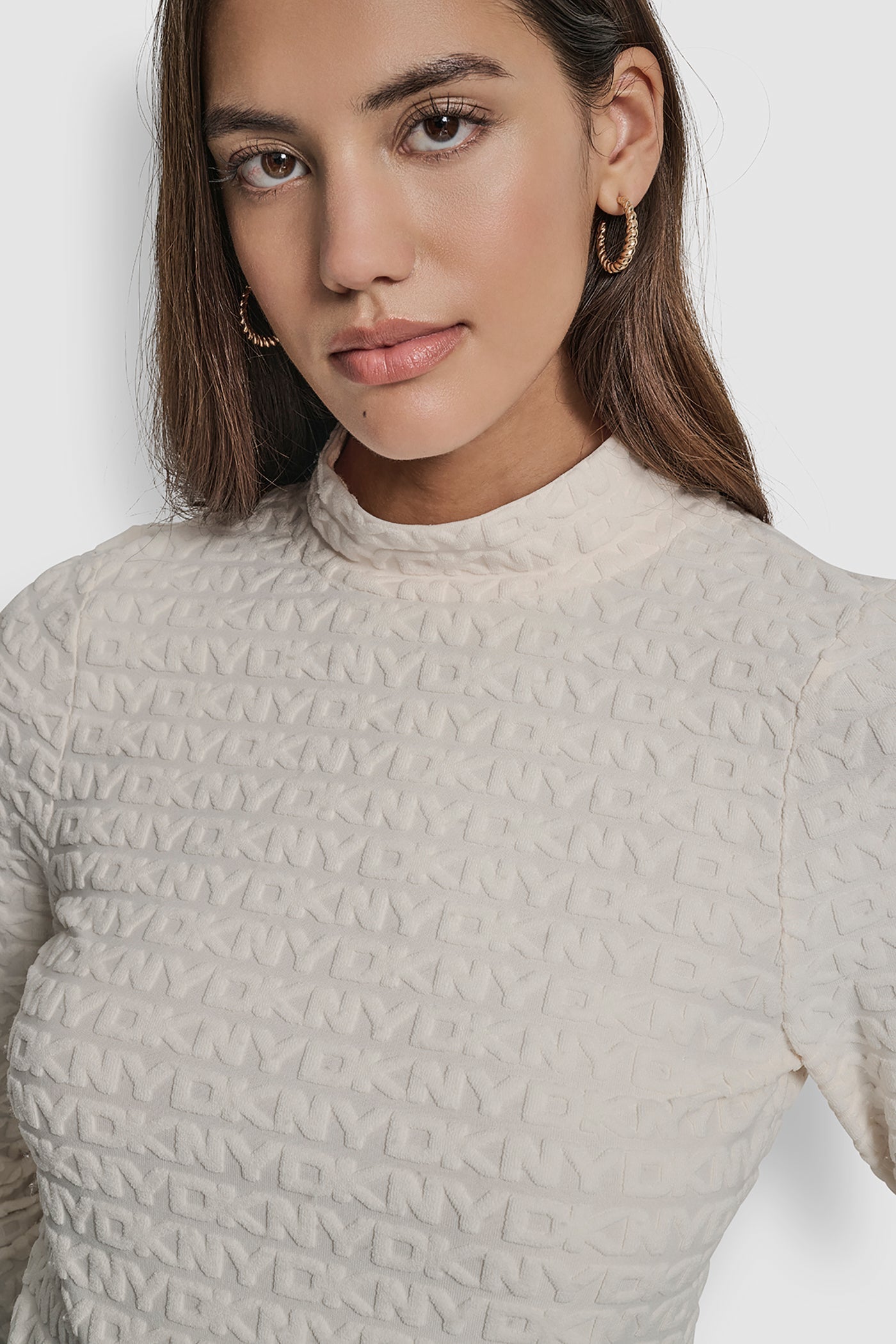 LOGO JACQUARD  LONG SLEEVE MOCK NECK TEE