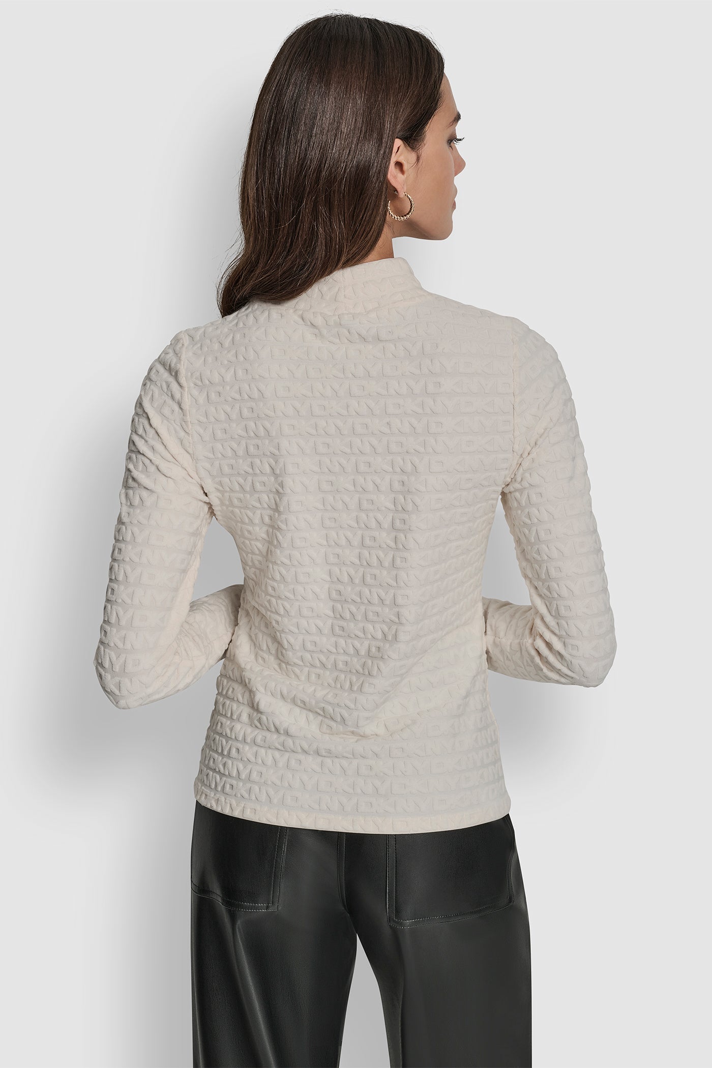 LOGO JACQUARD  LONG SLEEVE MOCK NECK TEE