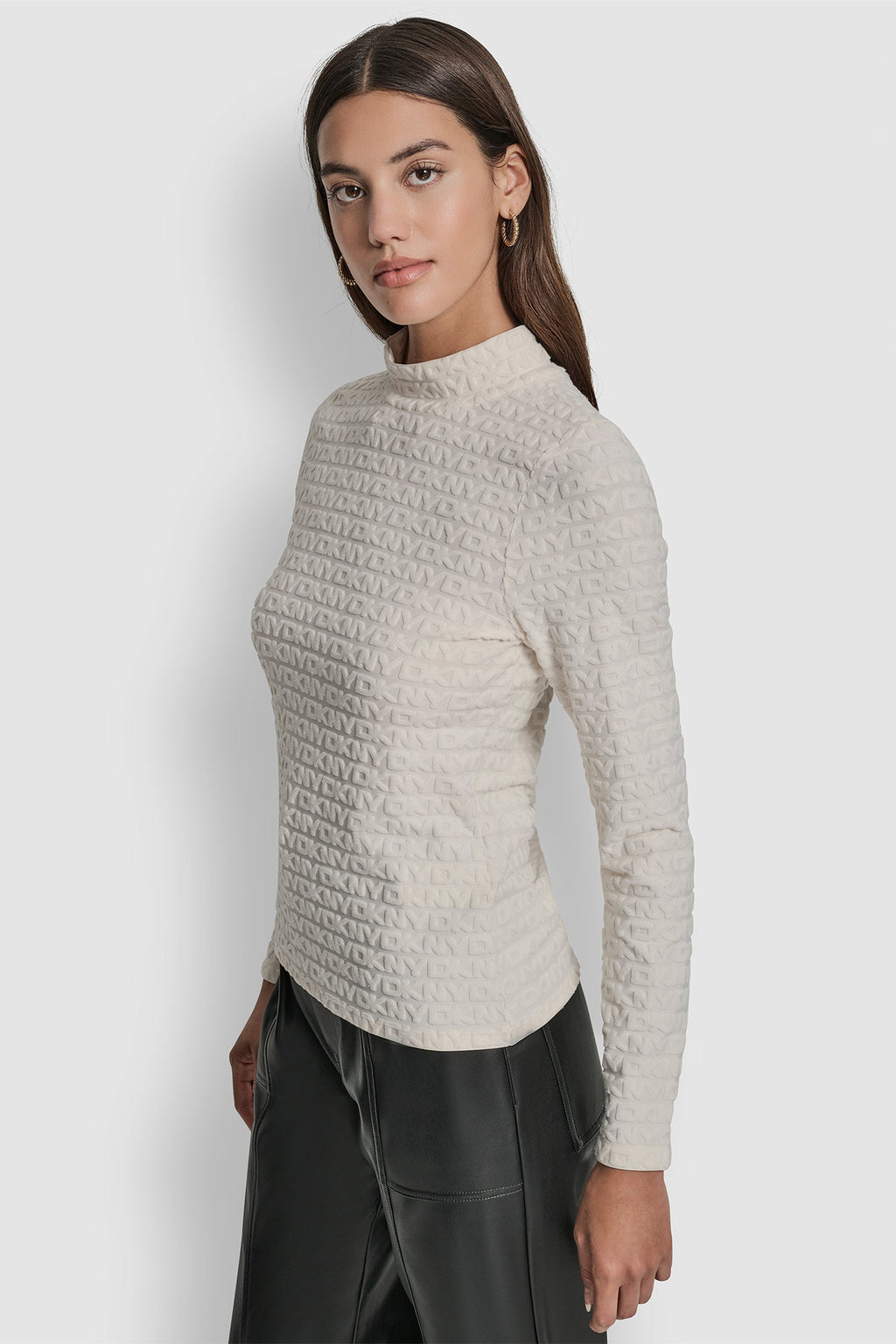 LOGO JACQUARD  LONG SLEEVE MOCK NECK TEE