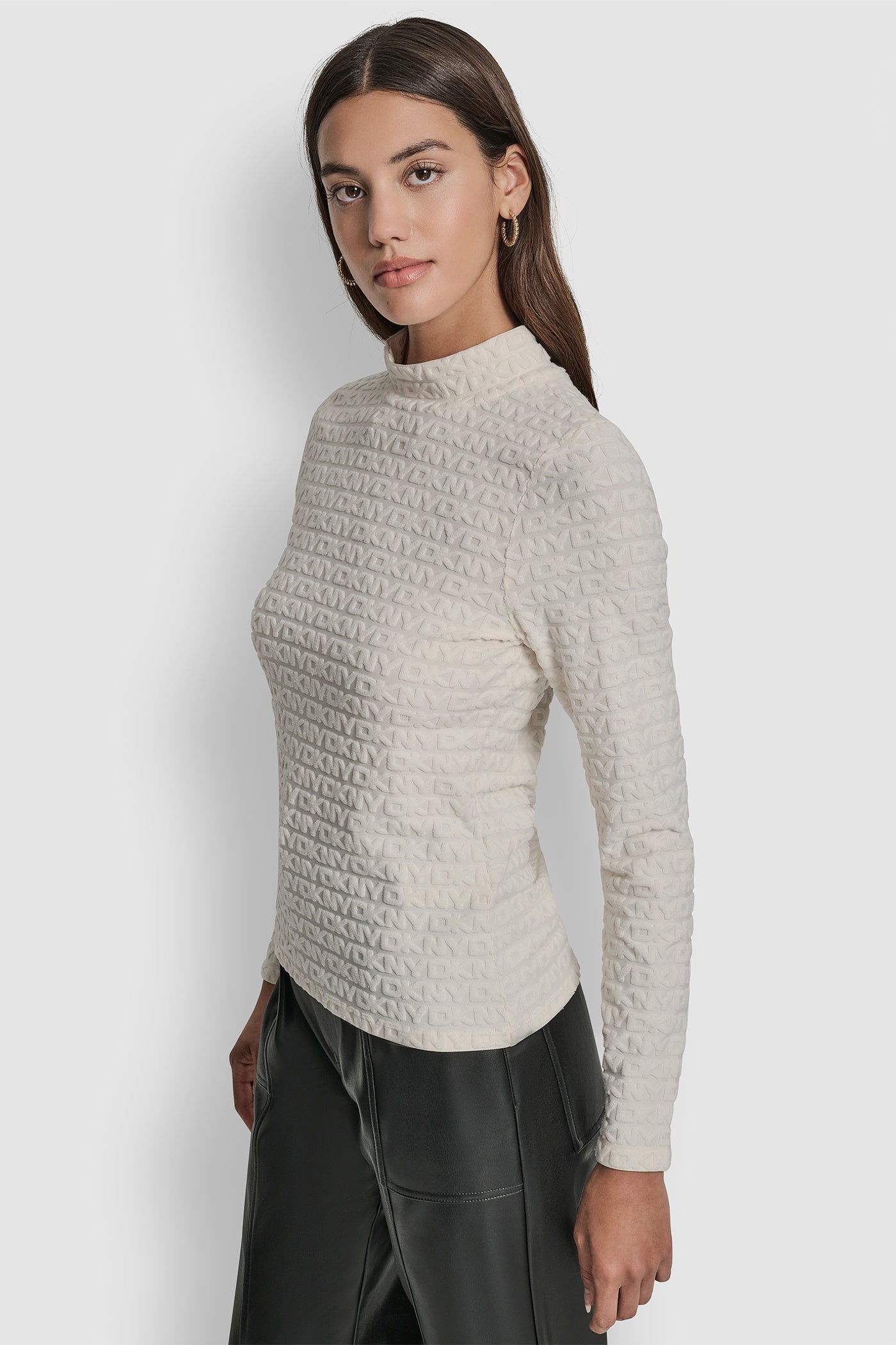 LOGO JACQUARD  LONG SLEEVE MOCK NECK TEE