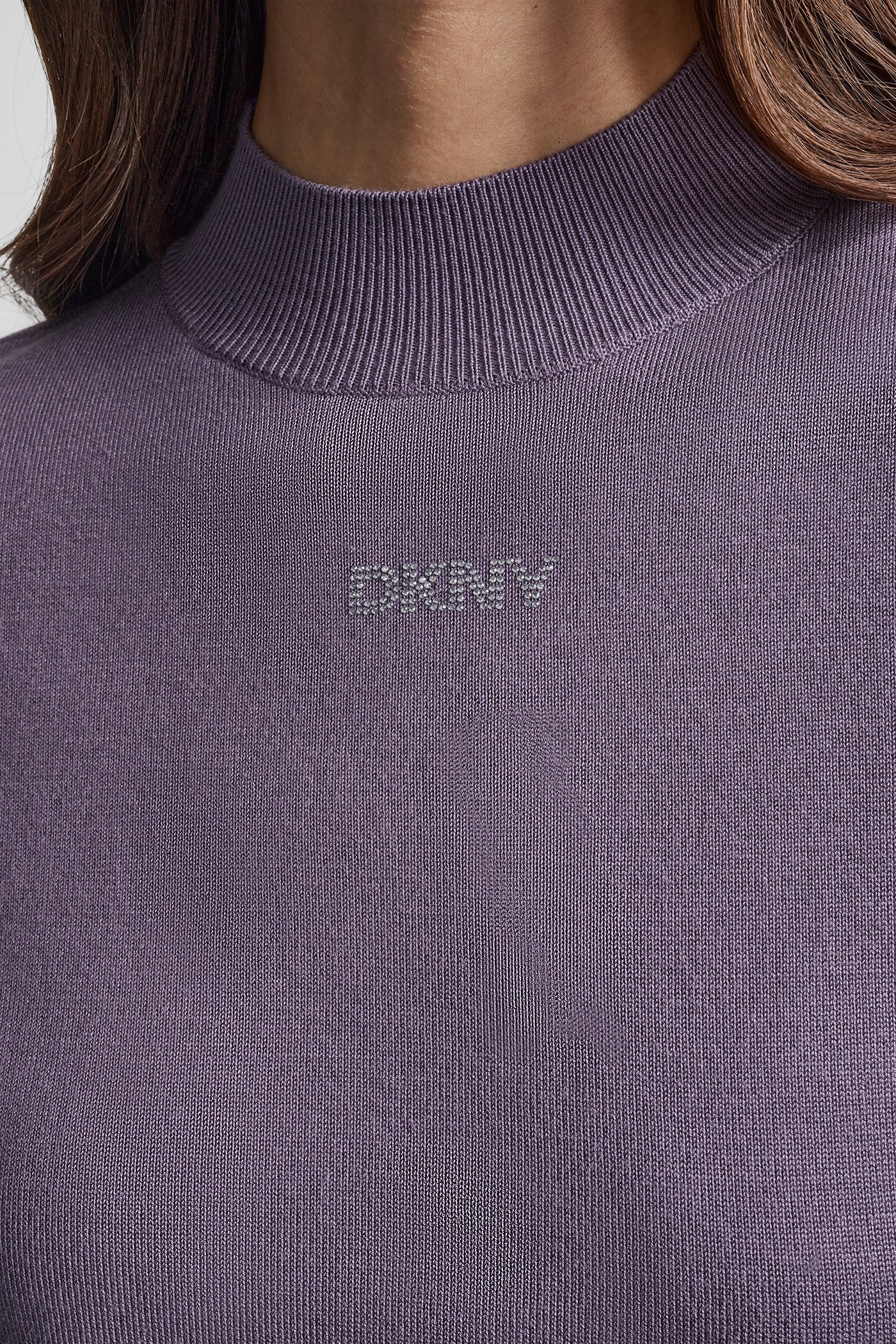 SHORT SLEEVE HOTFIX LOGO MOCK NECK SWEATER