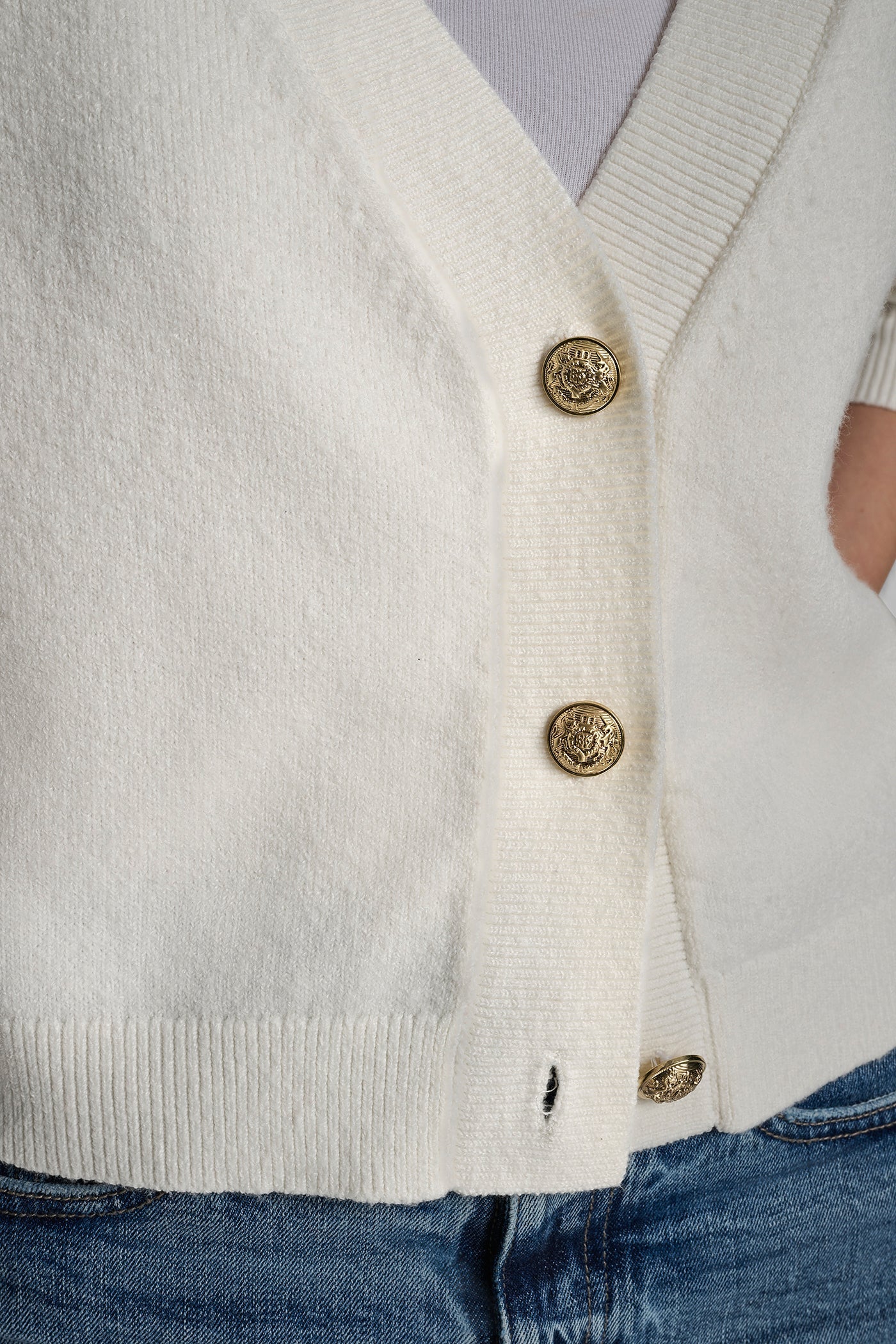 V-NECK RAGLAN CARDIGAN WITH REGAL BUTTONS