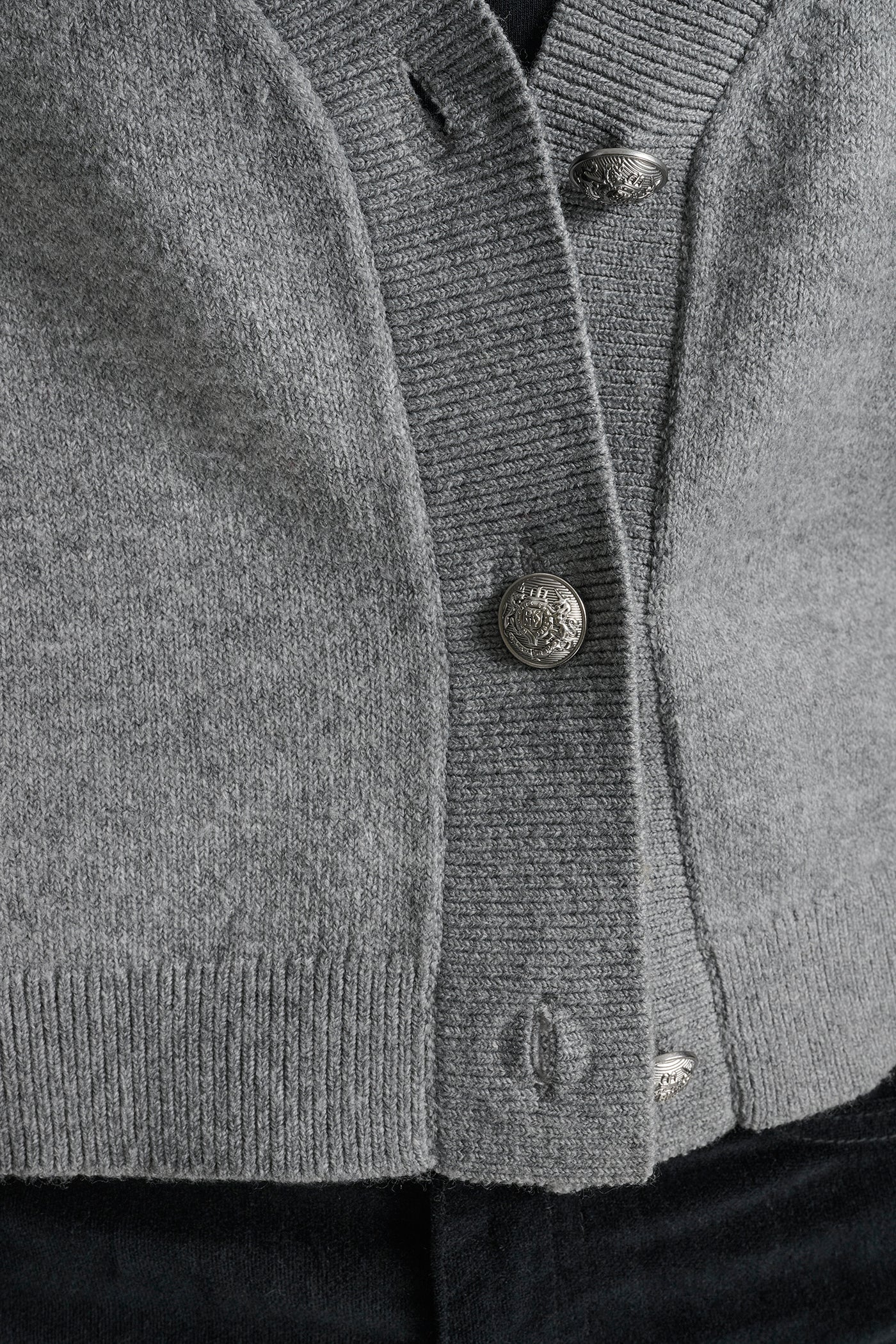 V-NECK RAGLAN CARDIGAN WITH REGAL BUTTONS