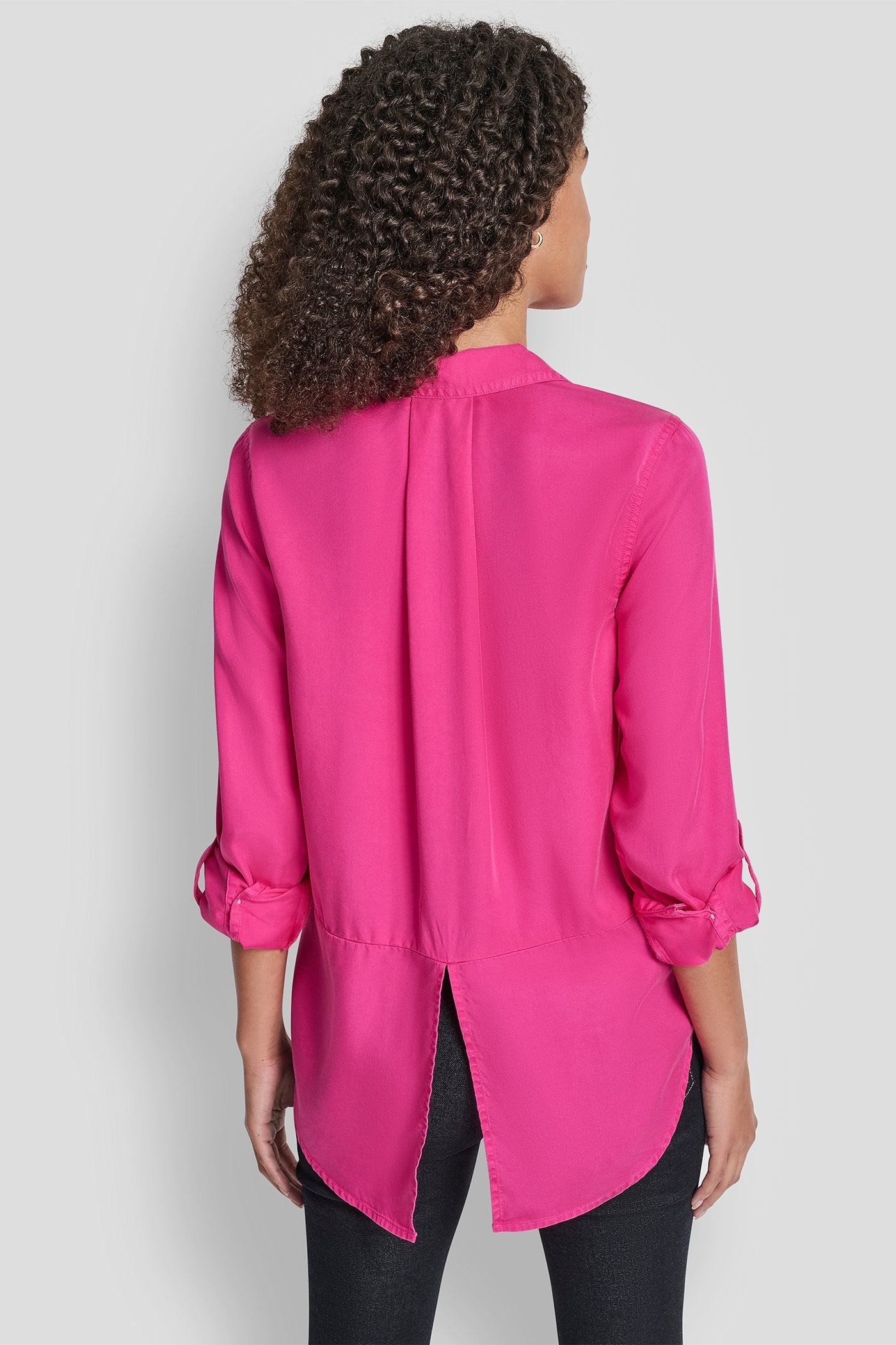 SPLIT BACK BUTTON FRONT WITH ROLL TAB