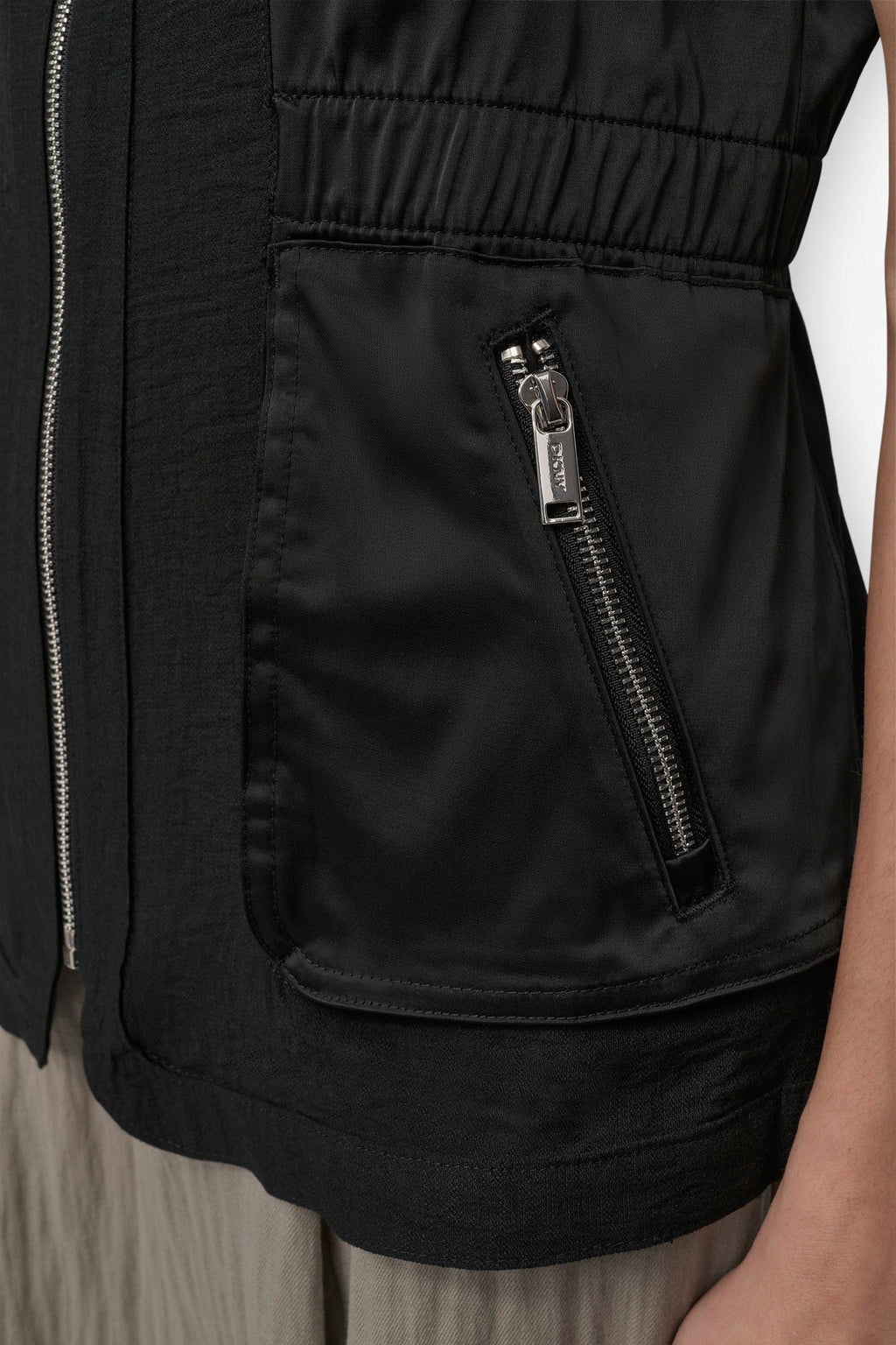 VEST IN SHINE MATTE