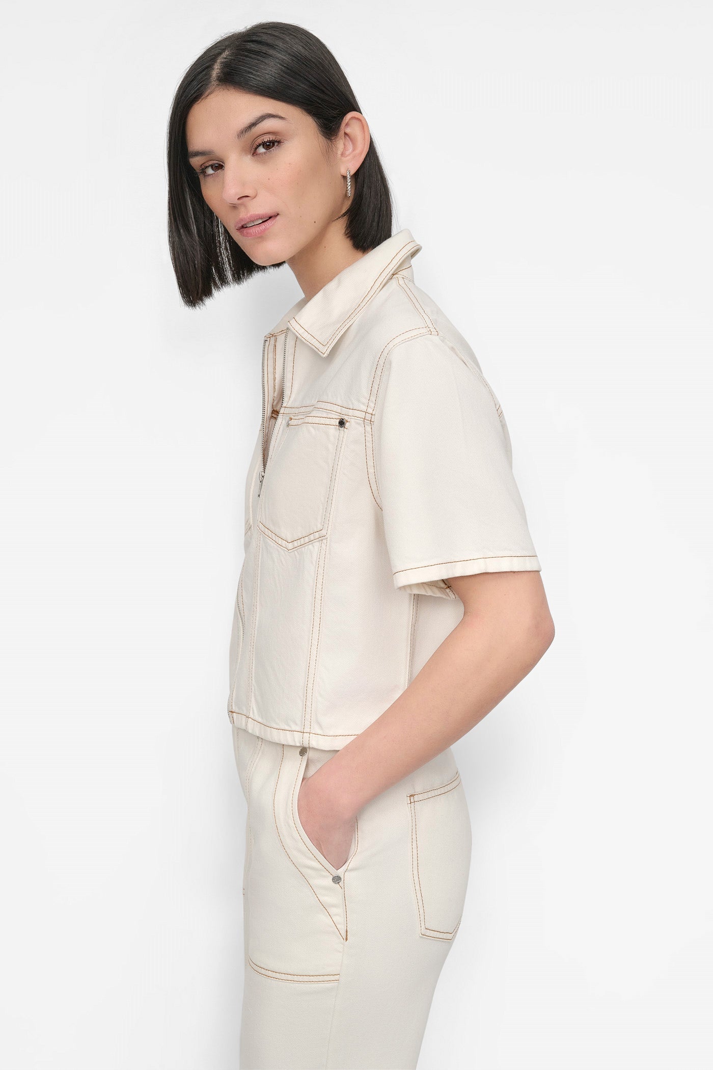 CROPPED ZIP-FRONT DENIM SHIRT