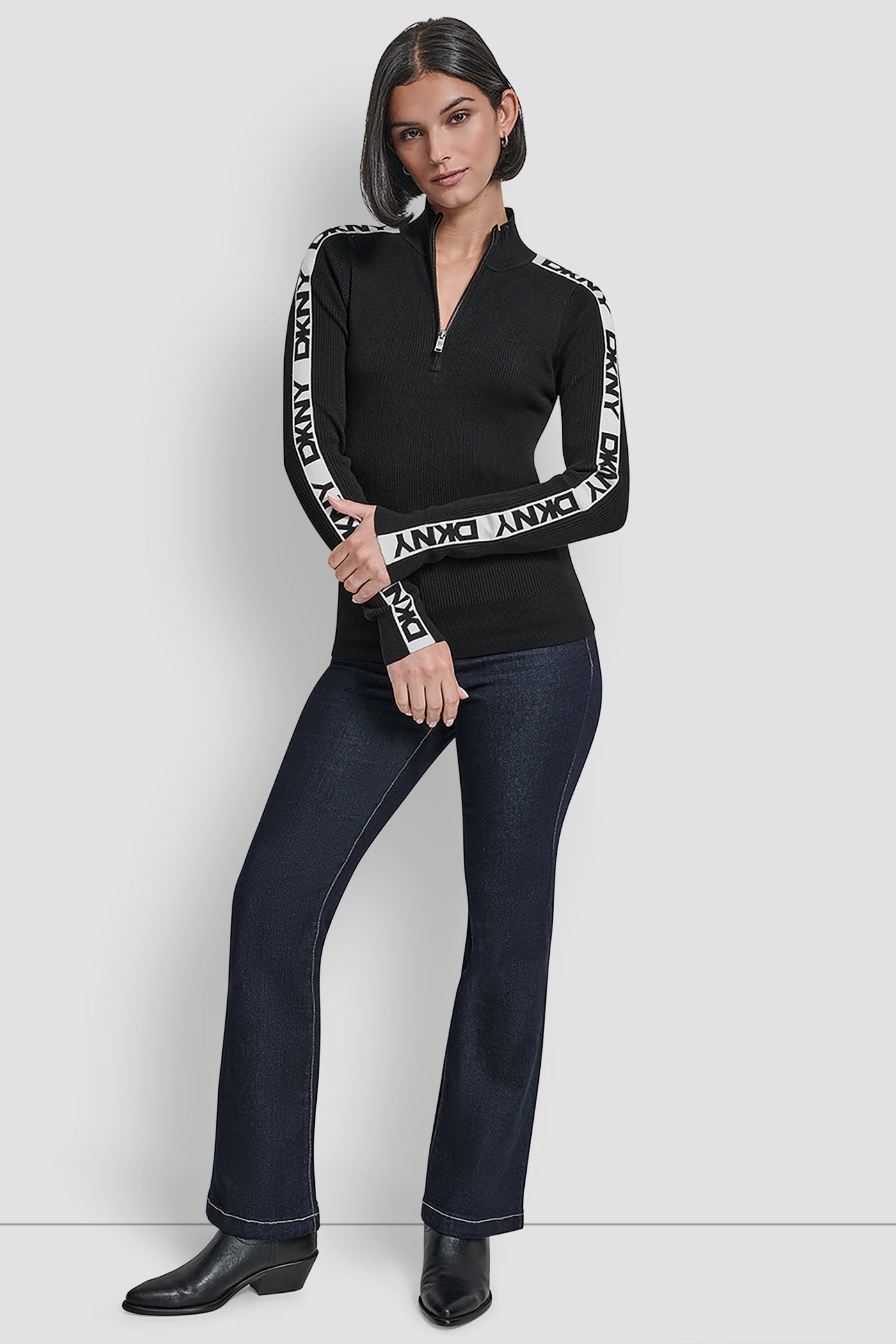 LONG SLEEVE 1/4 ZIP LOGO TAPE SWEATER