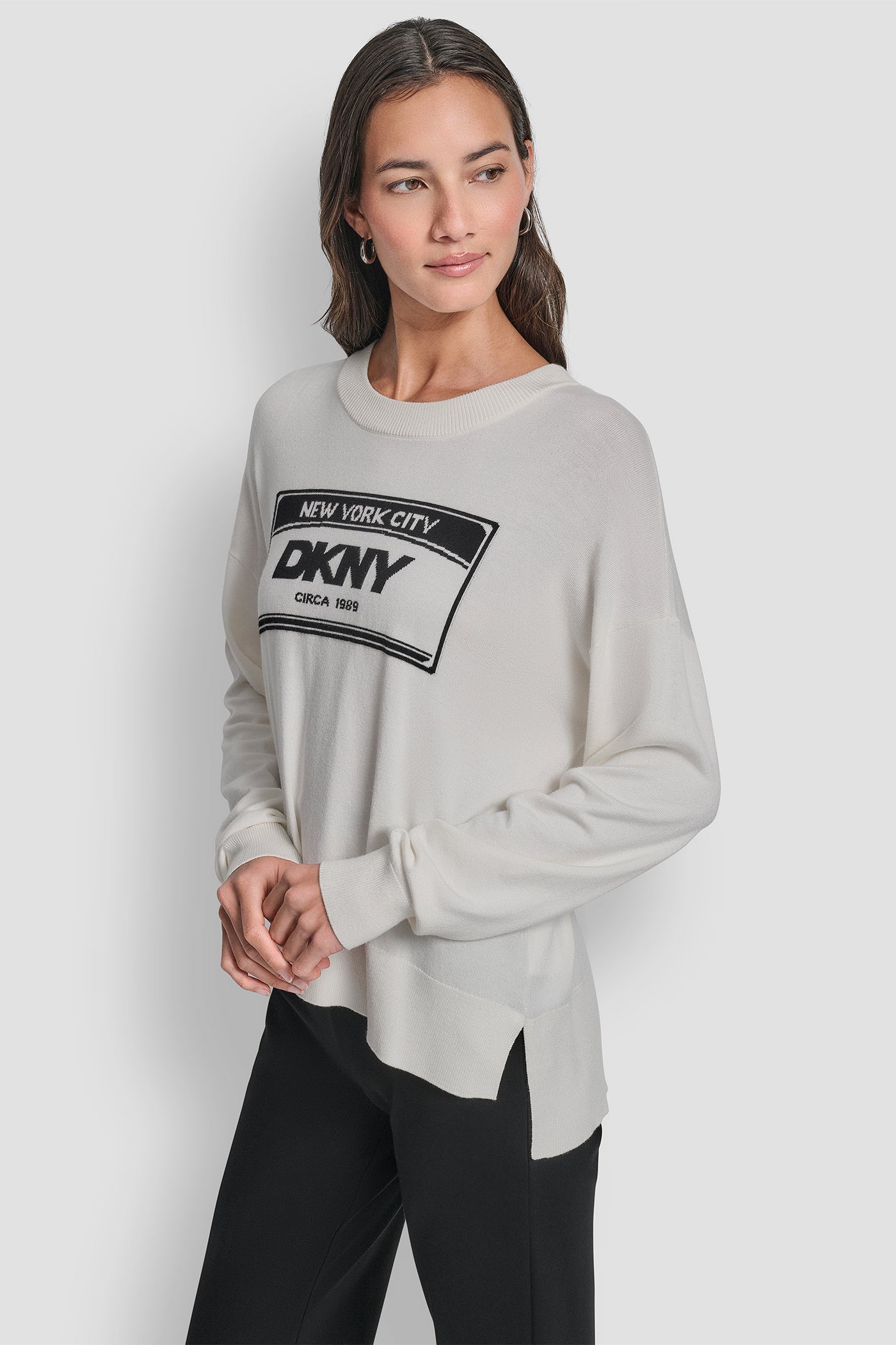 LONG SLEEVE LICENSE PLATE LOGO SWEATER